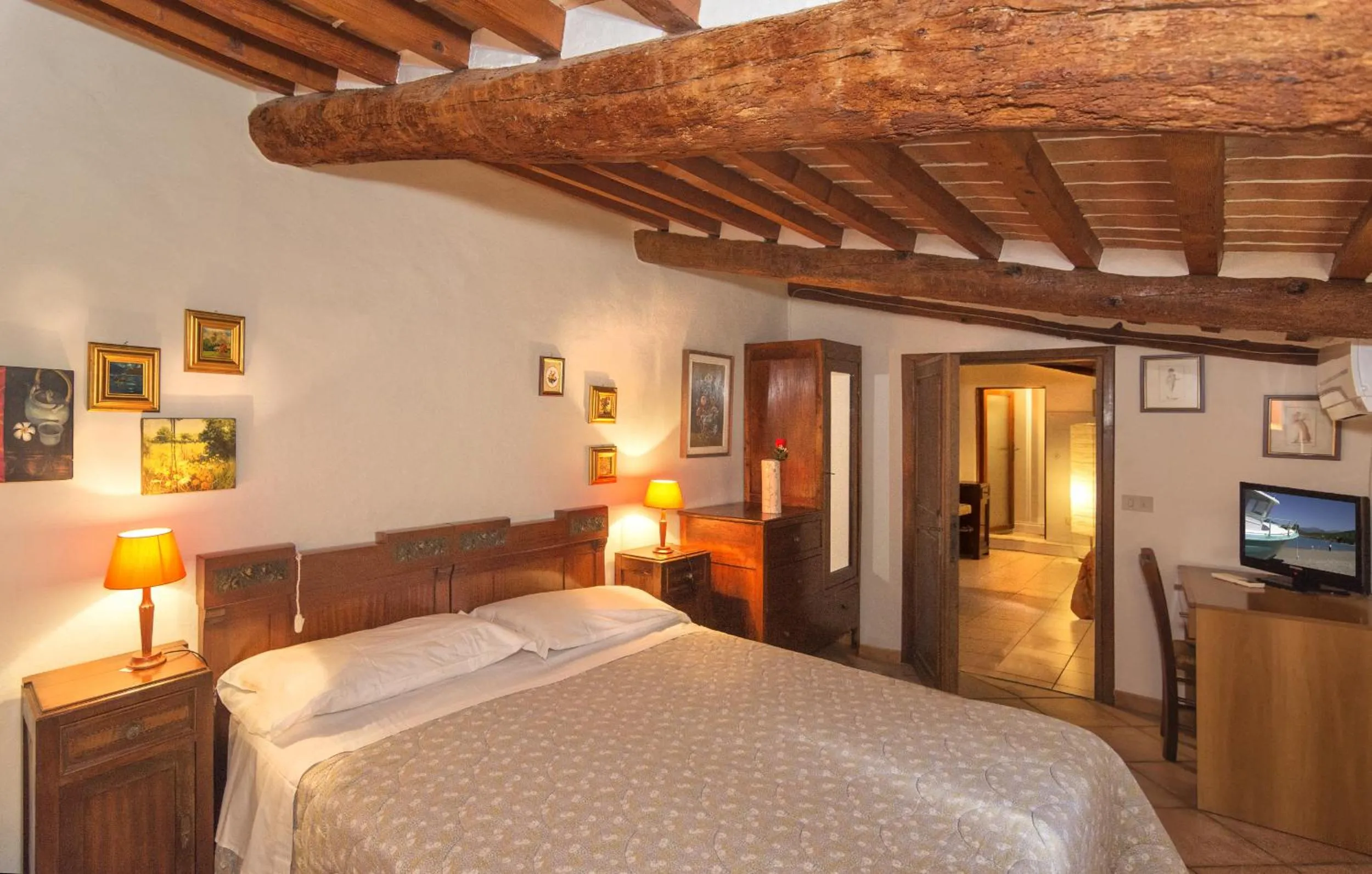 Bed in B&B Due Borghi