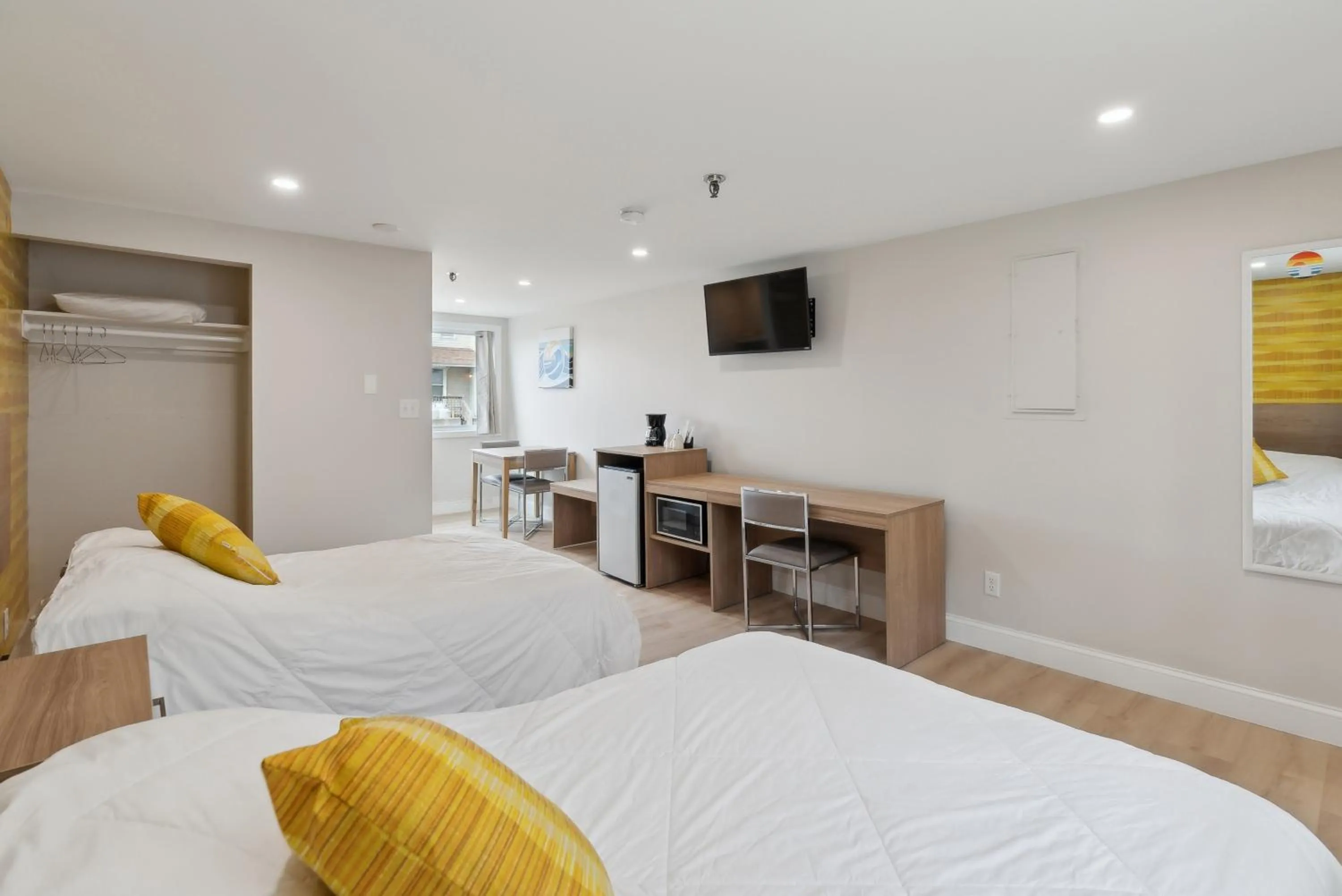 Bedroom, Bed in The Voyager