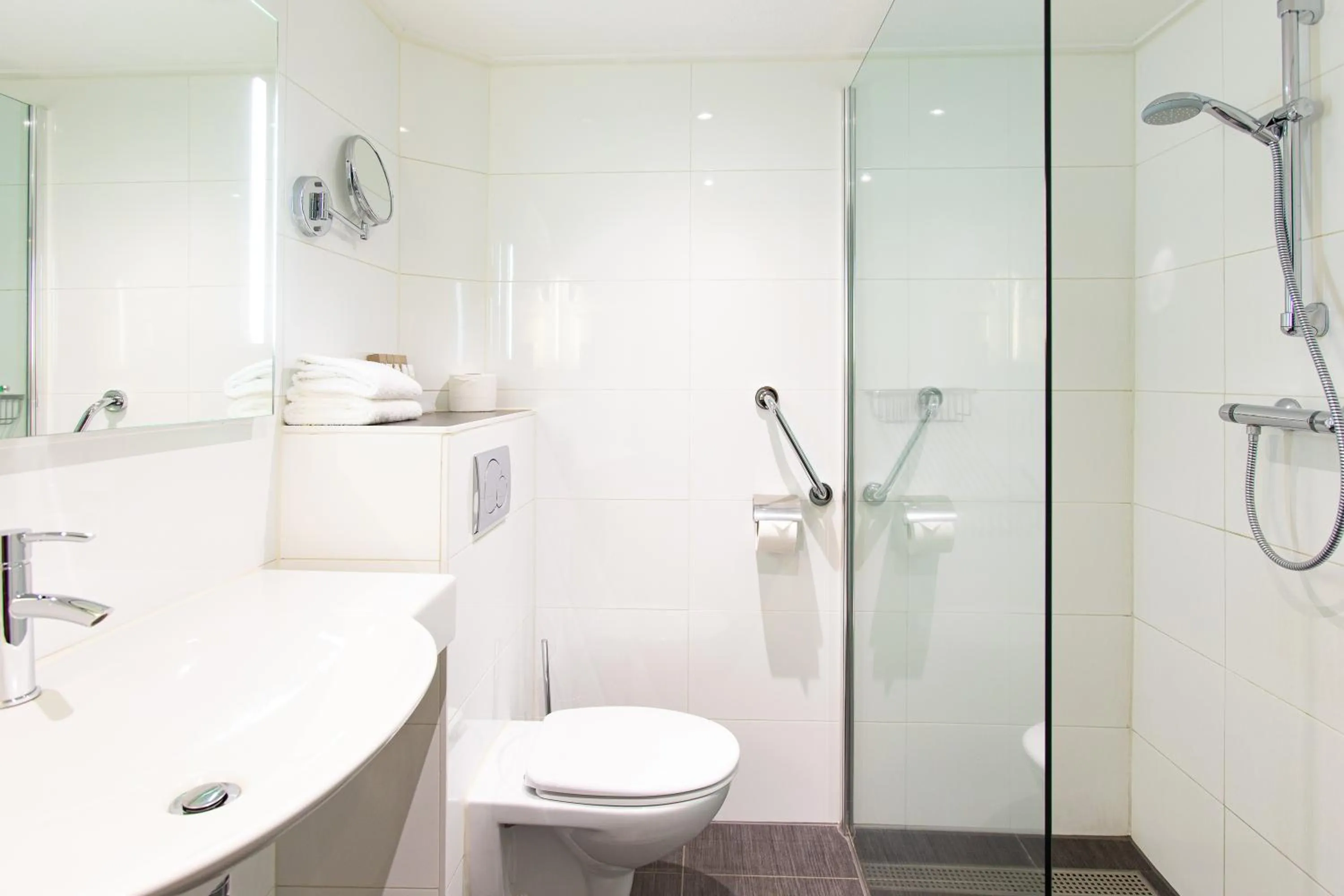 Shower in Van der Valk Drachten