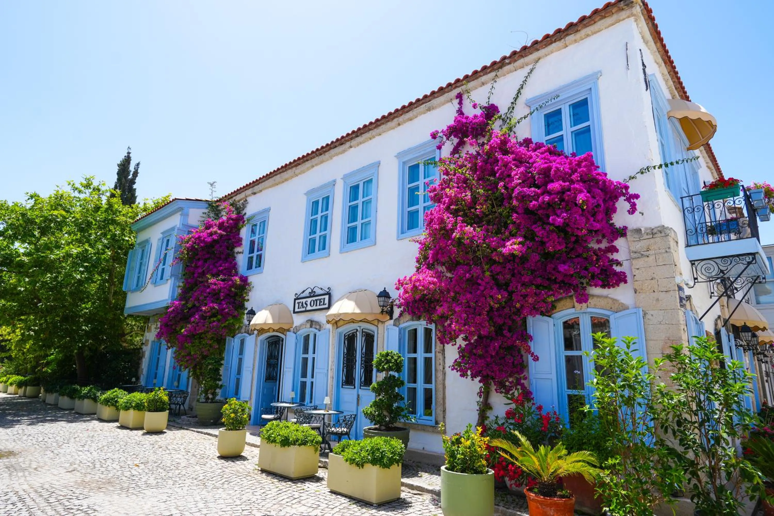 Property building in Alaçatı Taş Otel