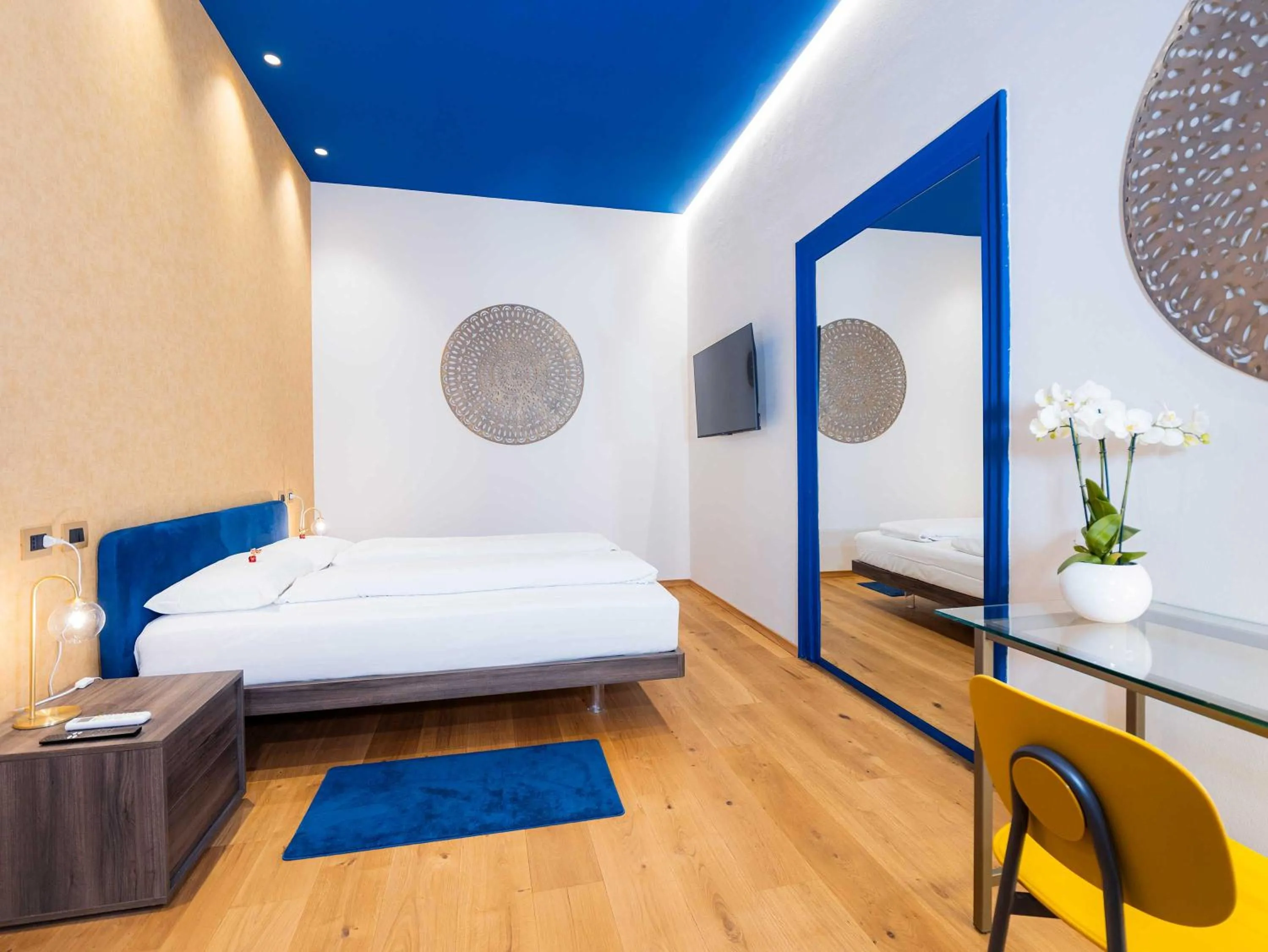 Bedroom, Bed in Isola Memmia