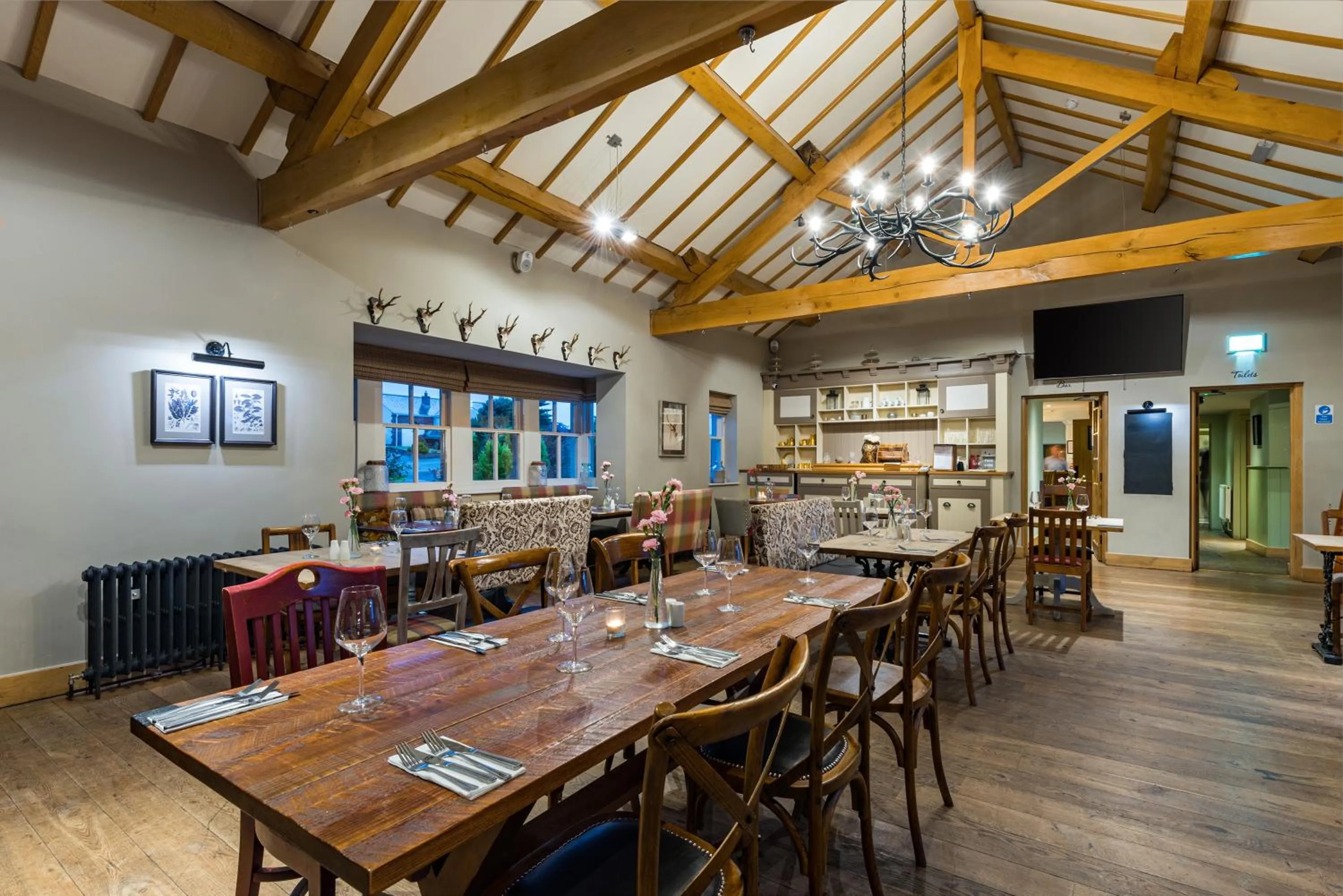 Restaurant/places to eat in The Queens