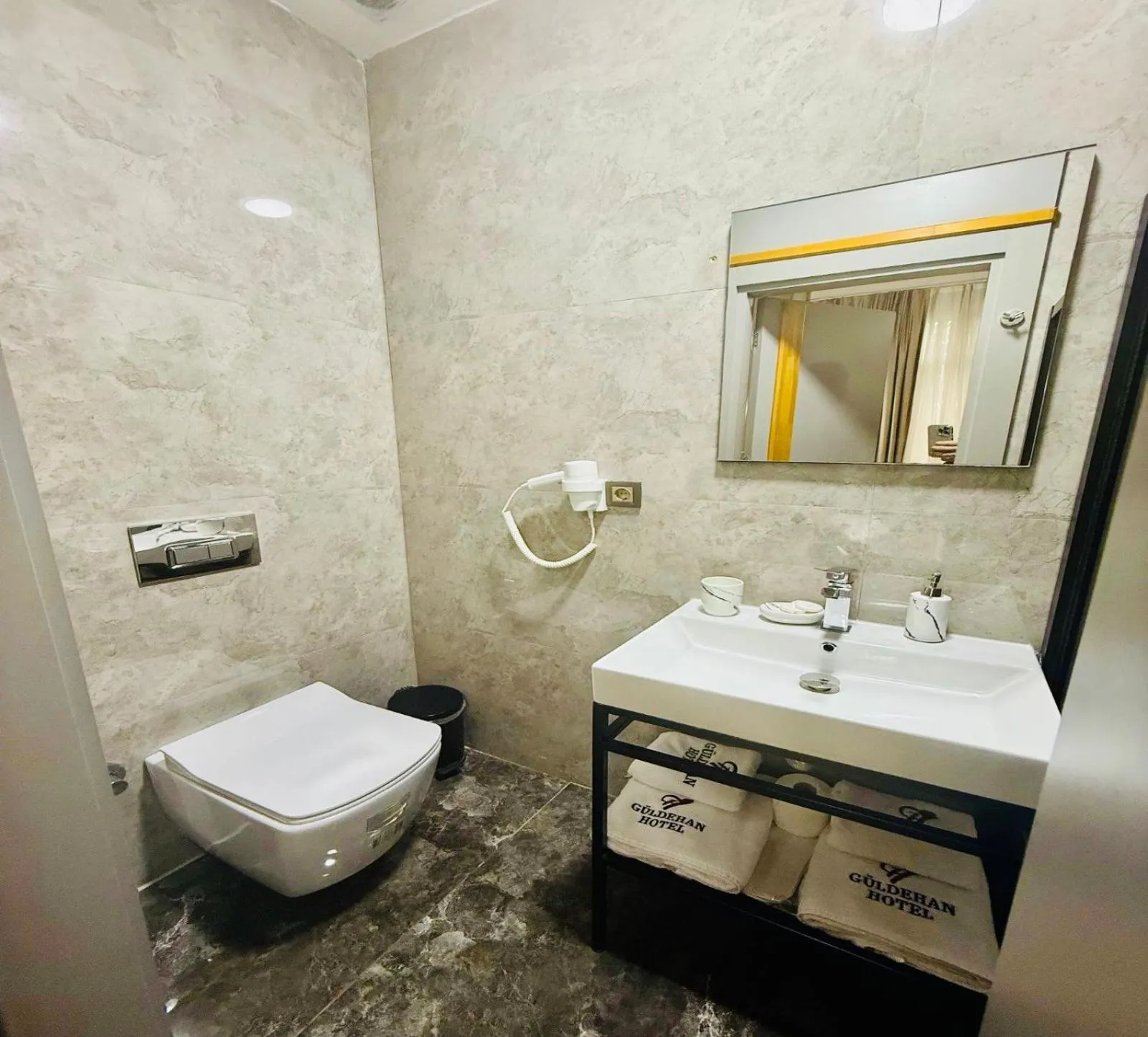 Bathroom in Guldehan Hotel