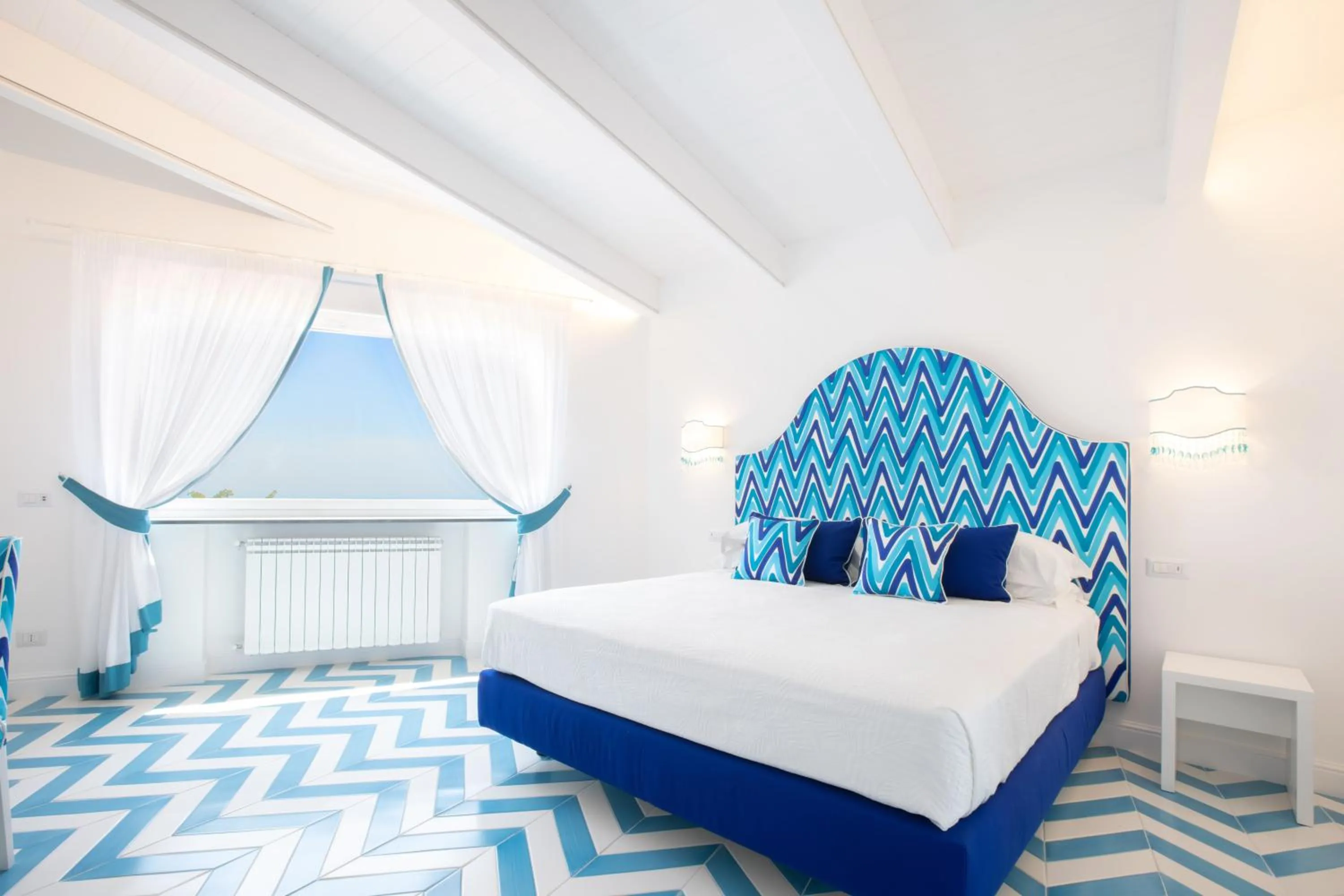 Bed in YourHome - Villa Veronica Luxury Suites in Amalfi coast