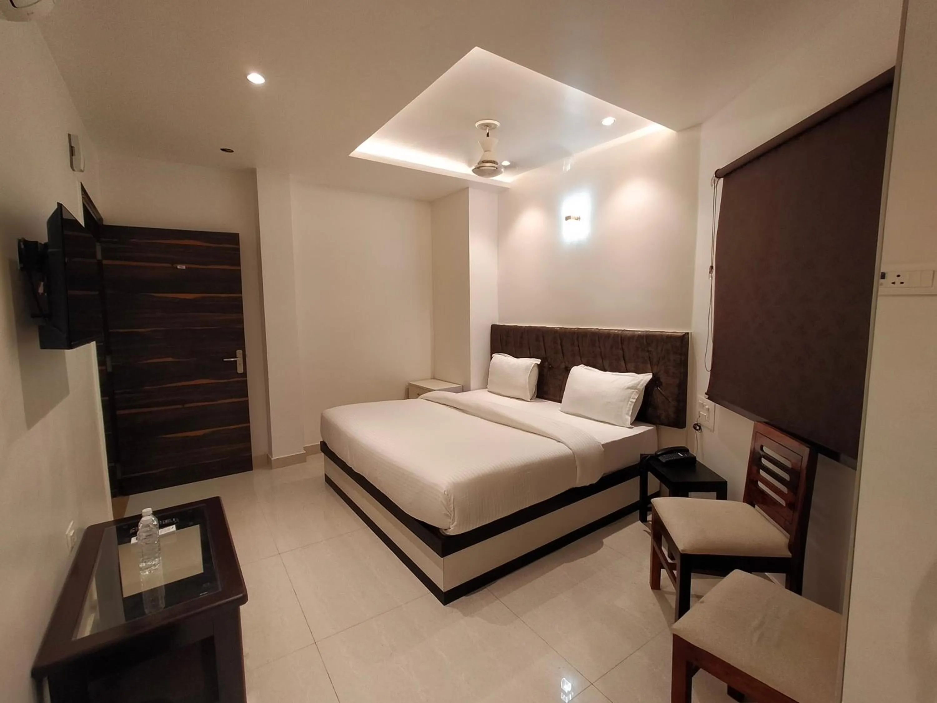 View (from property/room), Bed in Hotel Temple View