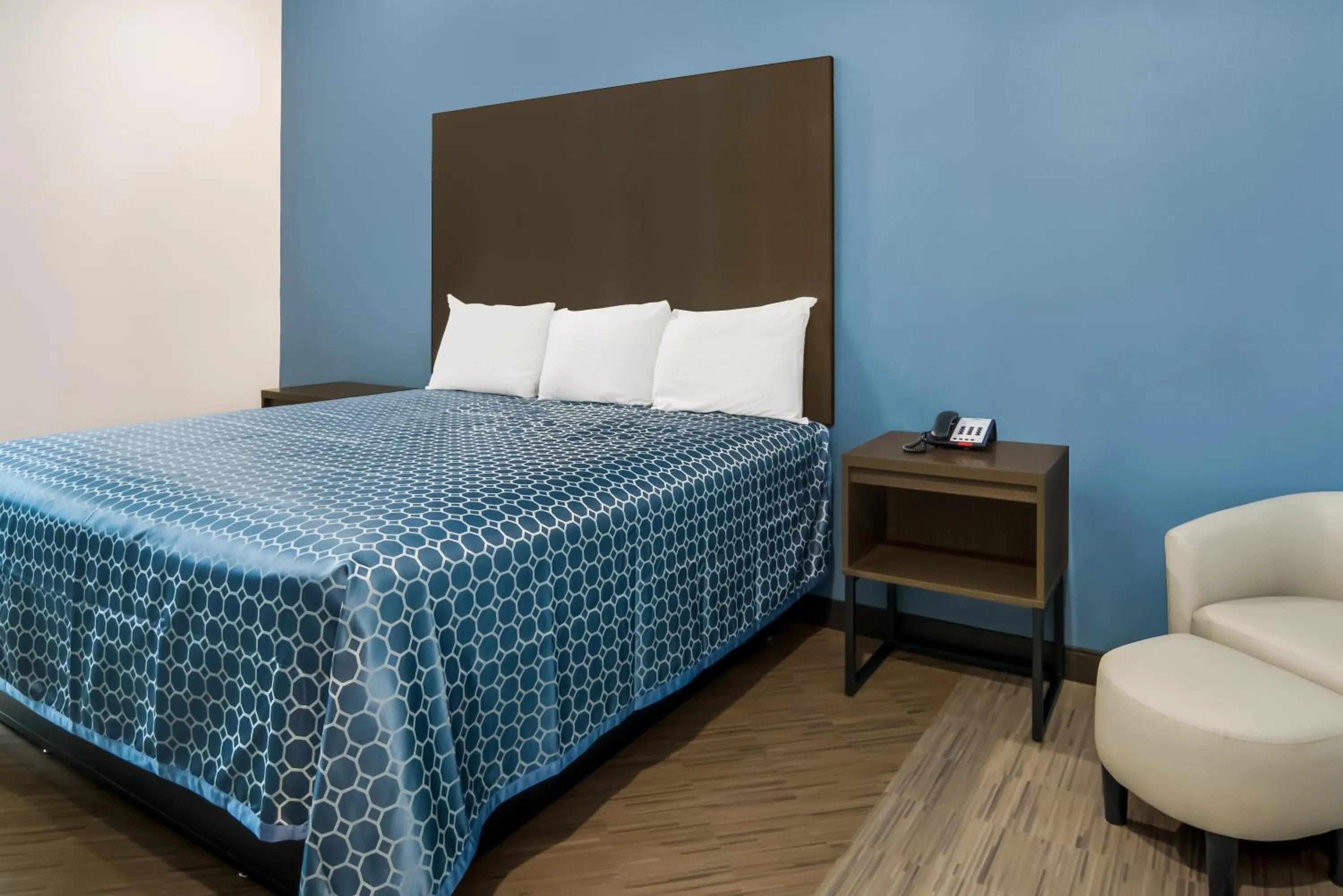 Bed in Scottish Inns- Forest Hill