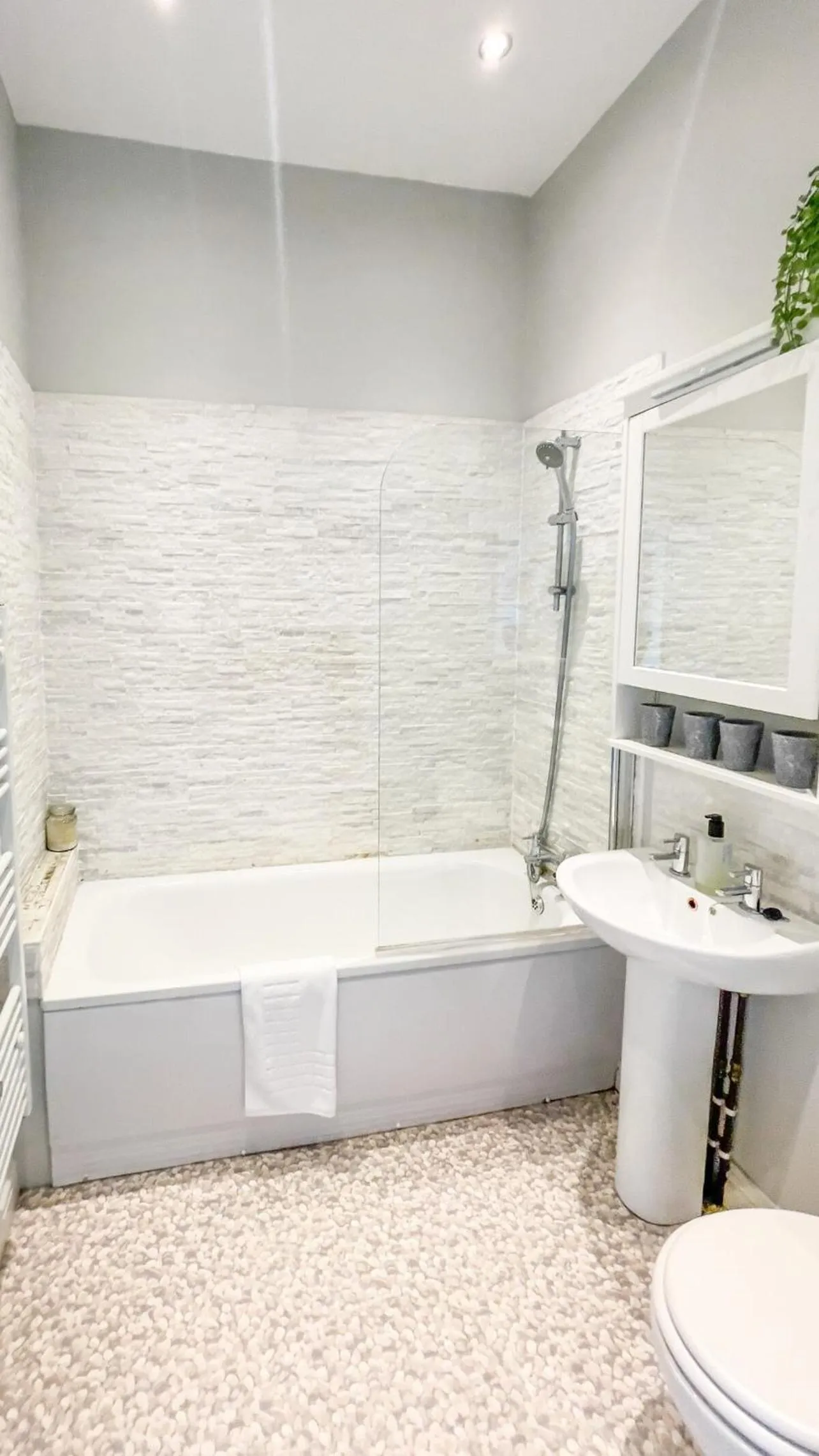 Toilet in Seaview Apt Turner Contemporary, Margate By Adliv