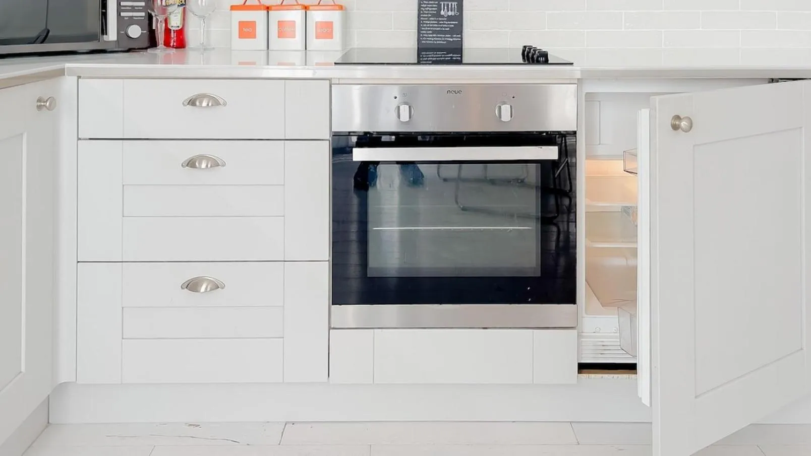 Coffee/tea facilities in Seaview Apt Turner Contemporary, Margate By Adliv