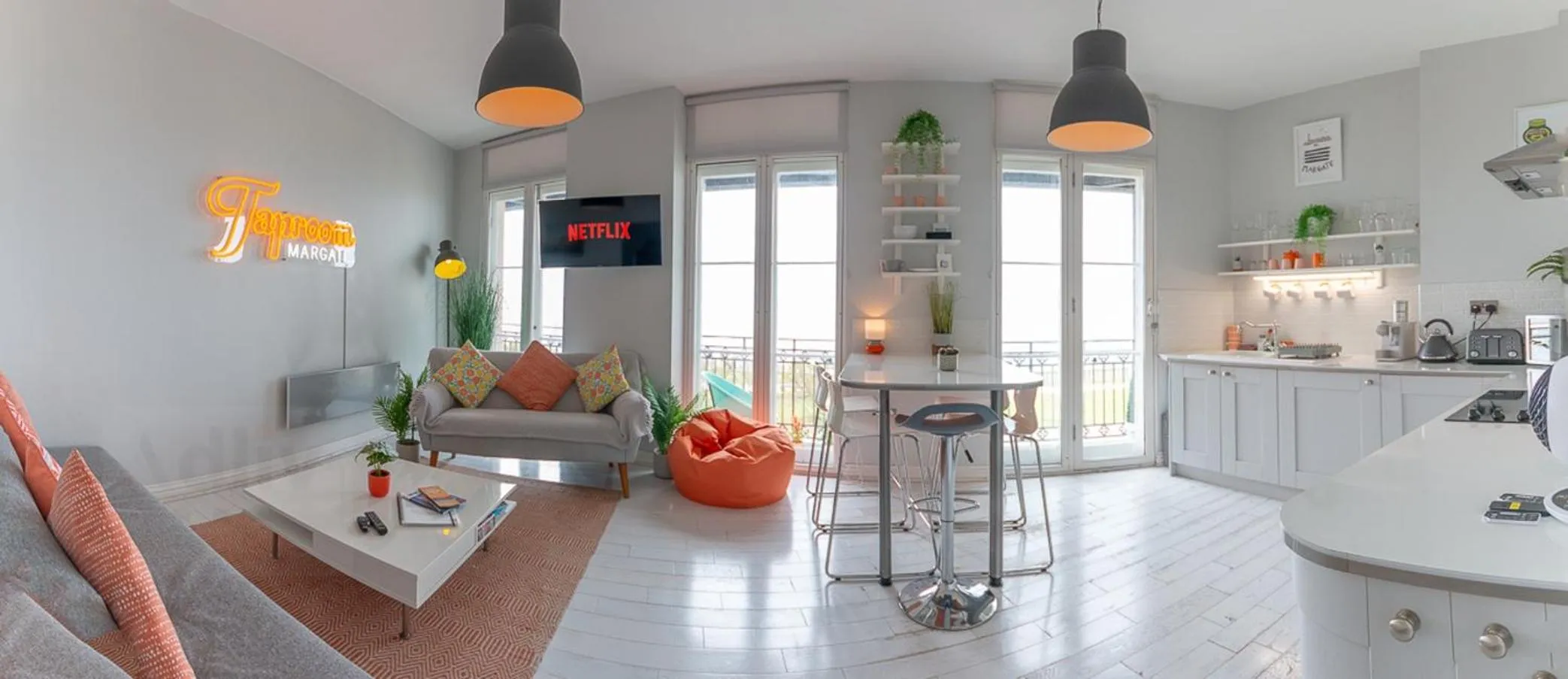 Living room in Seaview Apt Turner Contemporary, Margate By Adliv