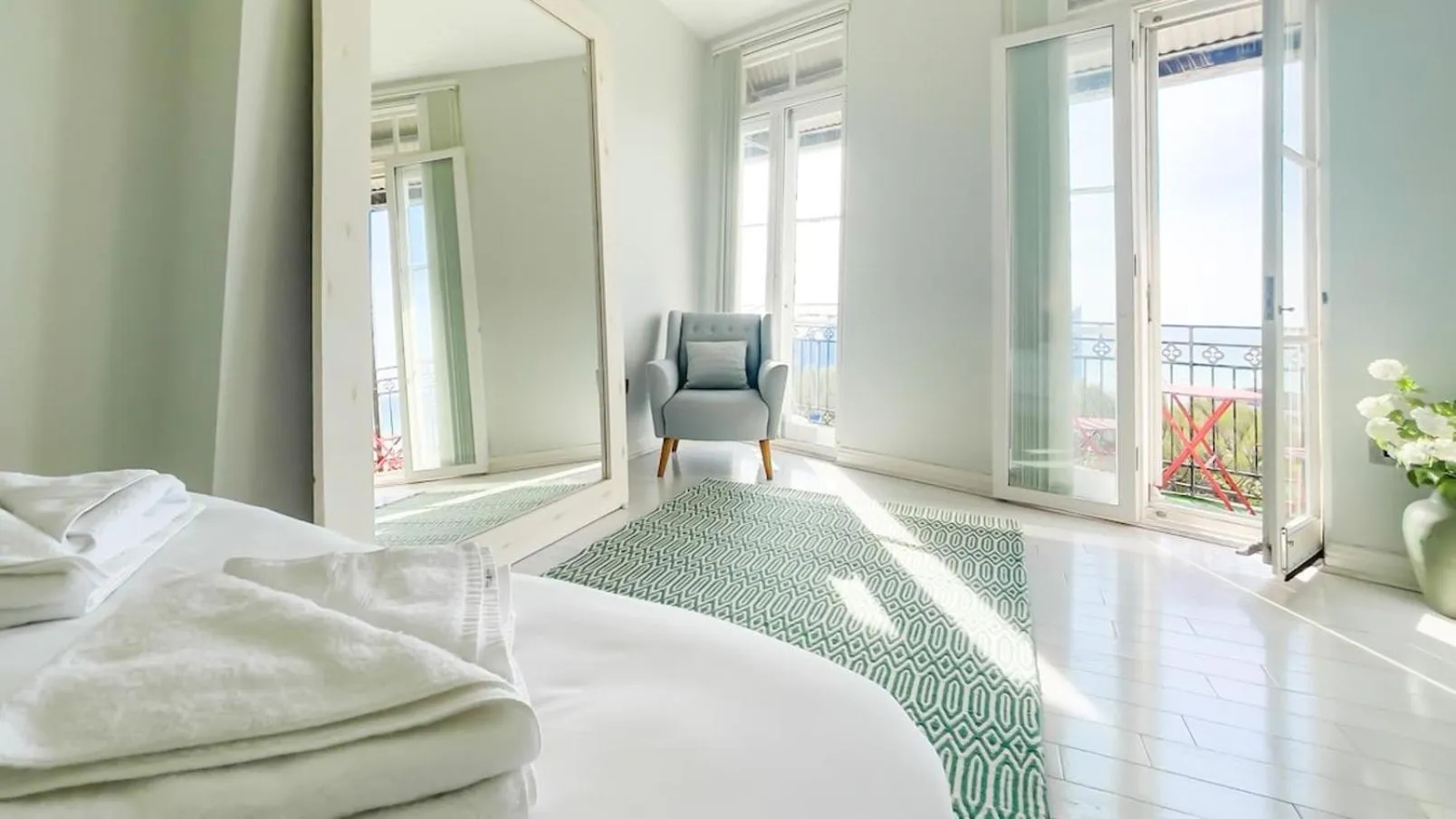 Bed in Seaview Apt Turner Contemporary, Margate By Adliv