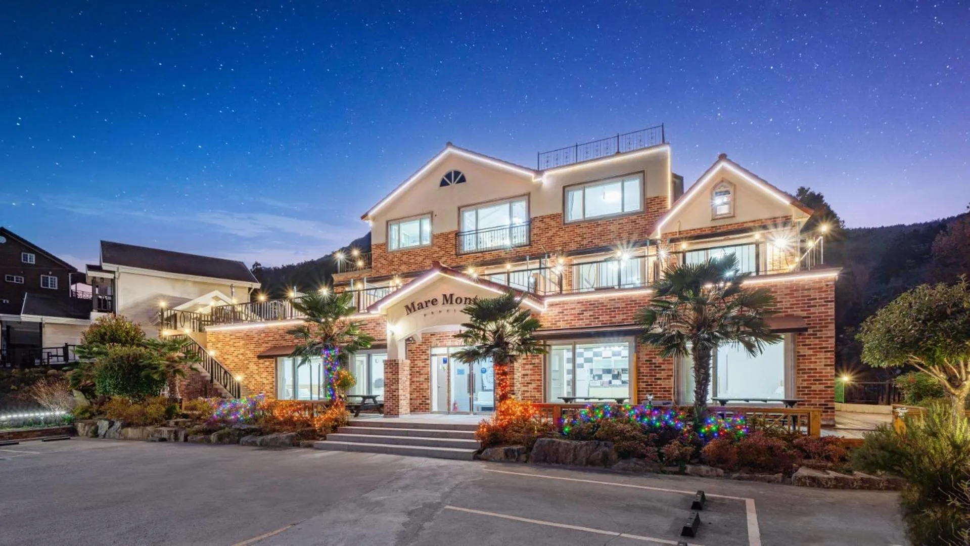 Property building in Maremonte Pension