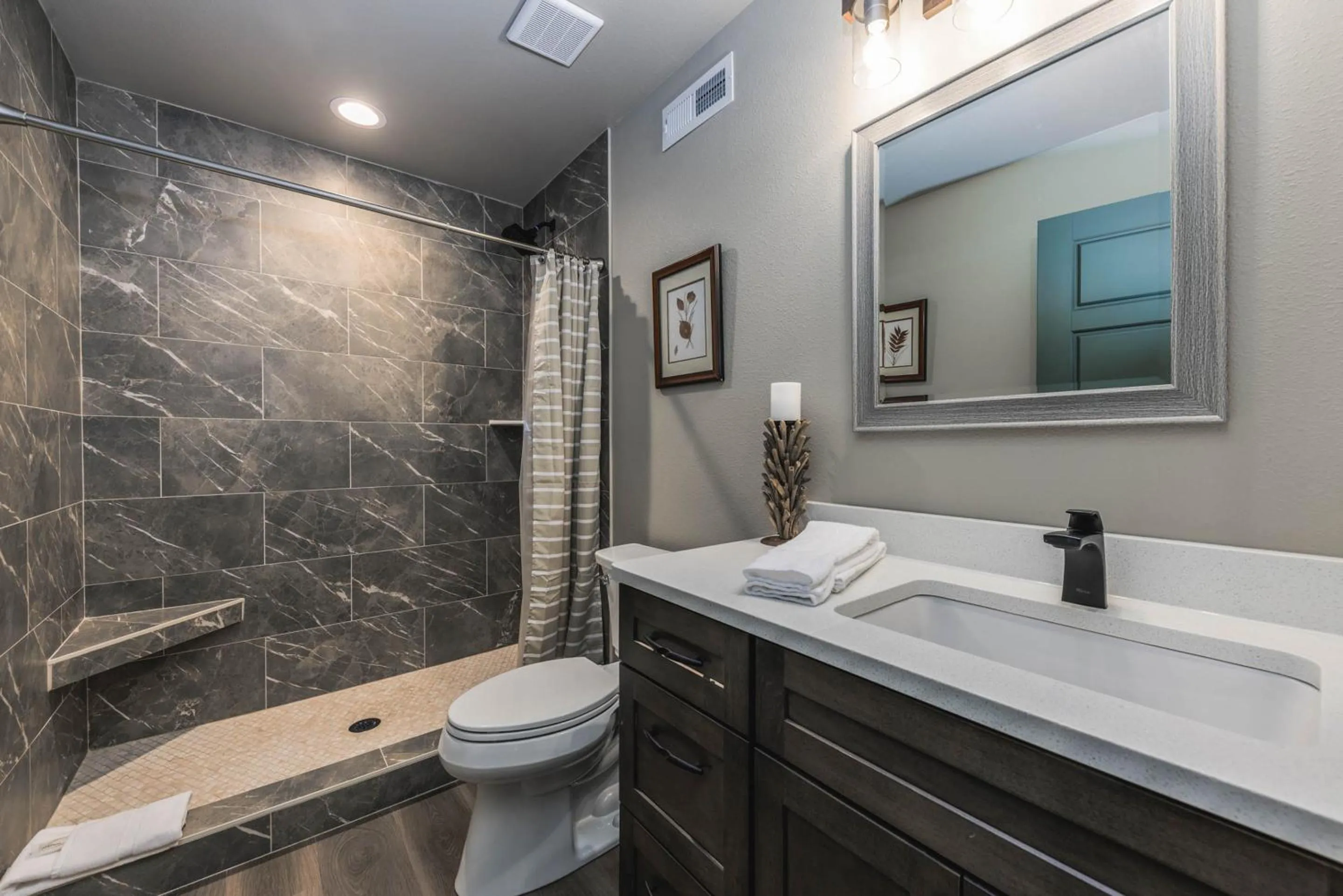 Property building in Viewtopia