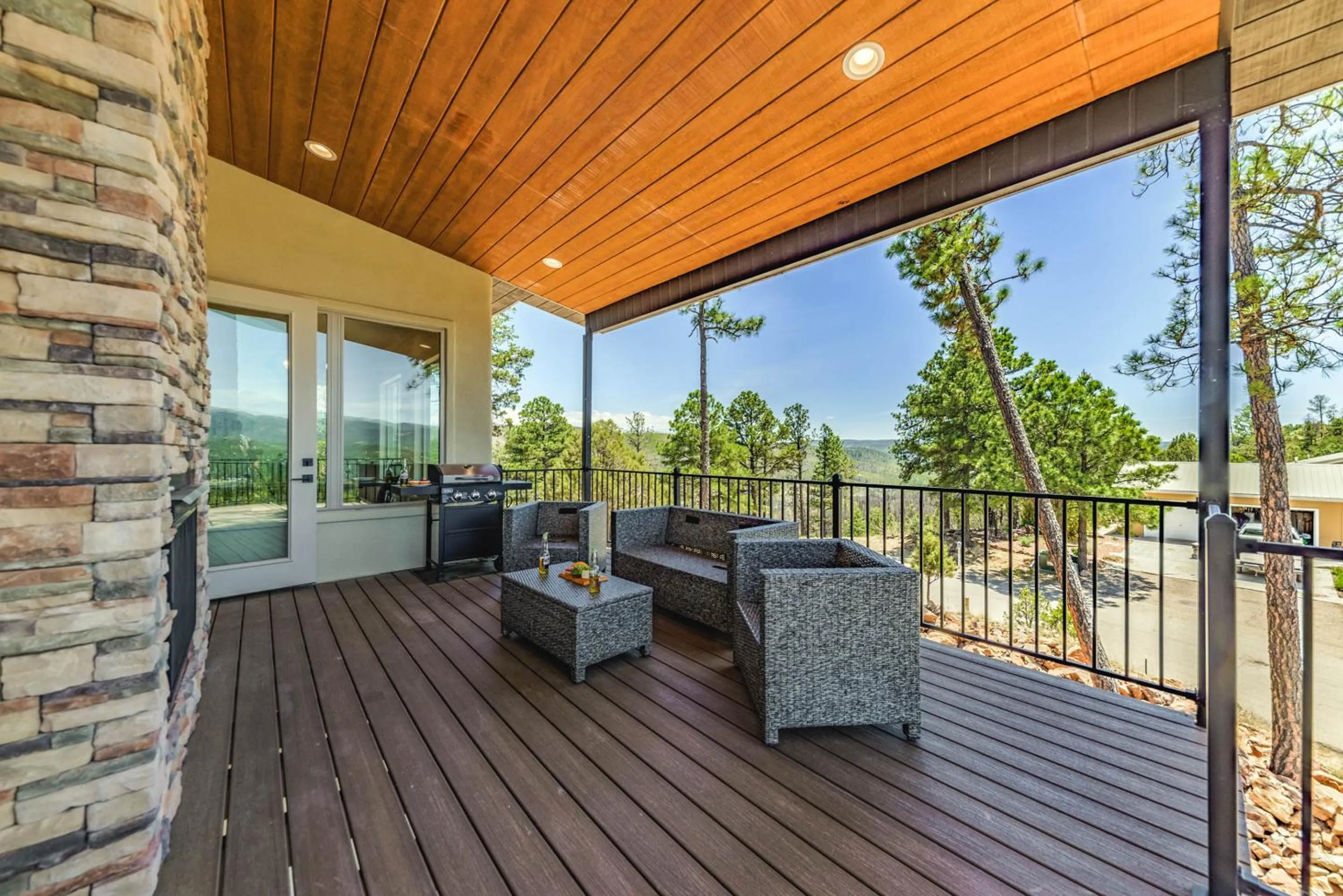 Property building in Viewtopia