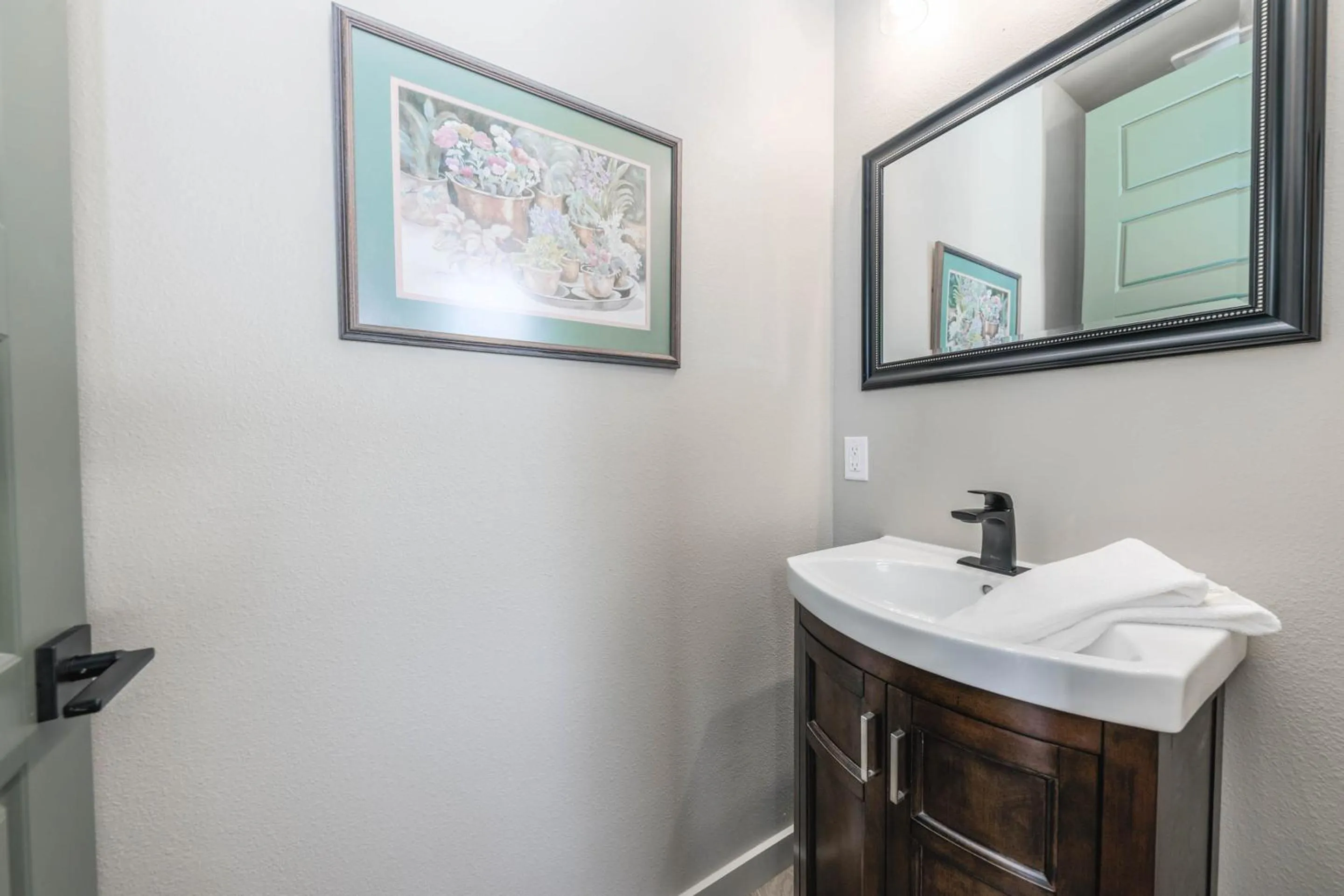 Property building in Viewtopia