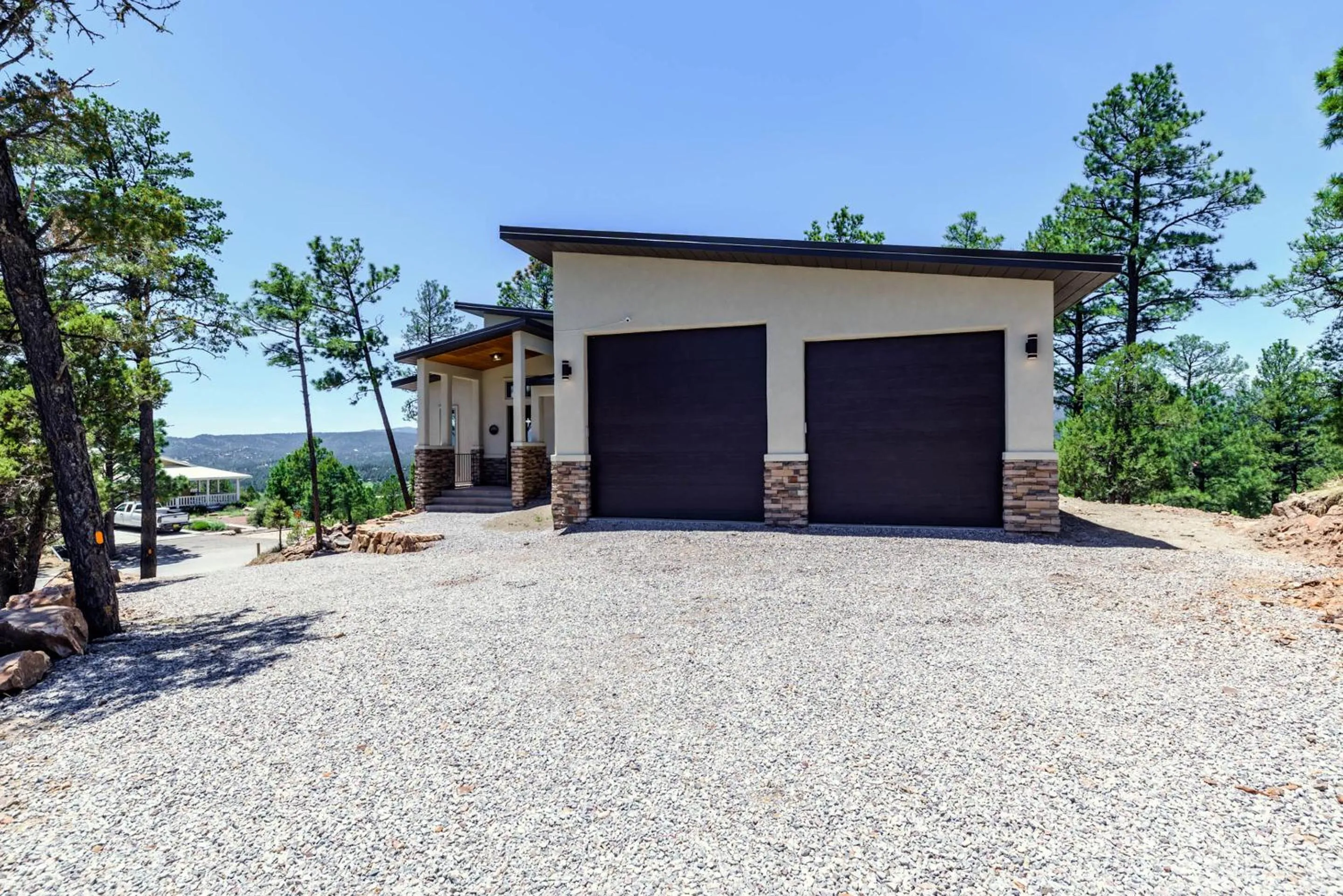 Property building in Viewtopia