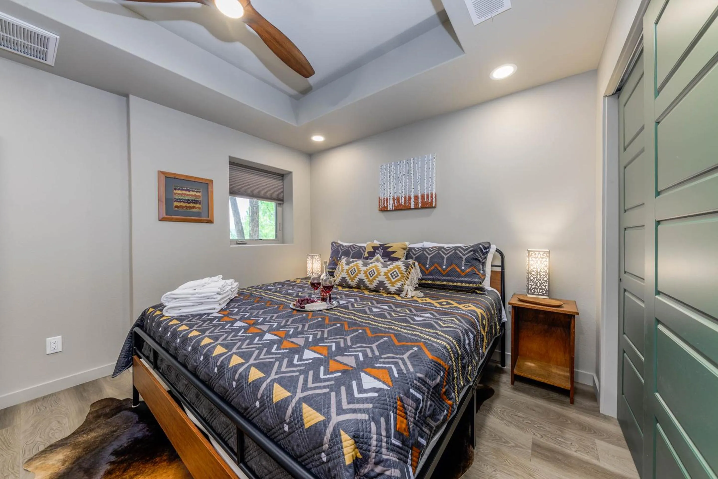 Property building, Bed in Viewtopia