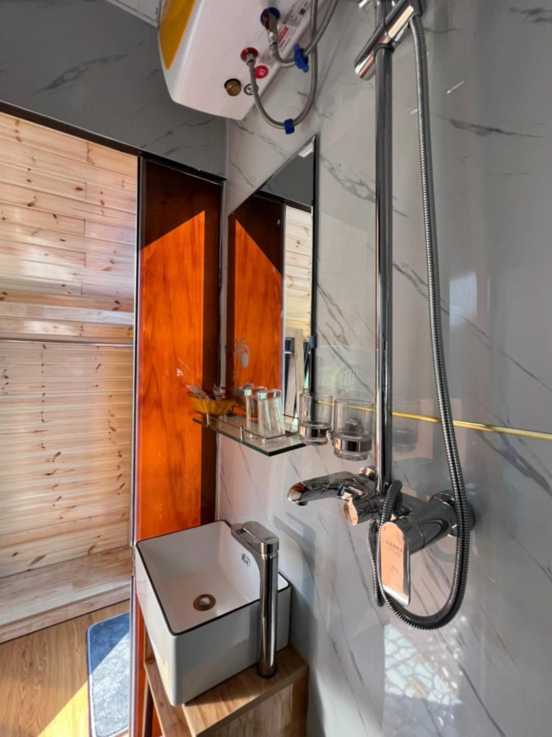 Bathroom in KHU DU LỊCH SINH THÁI HÒN MÁT