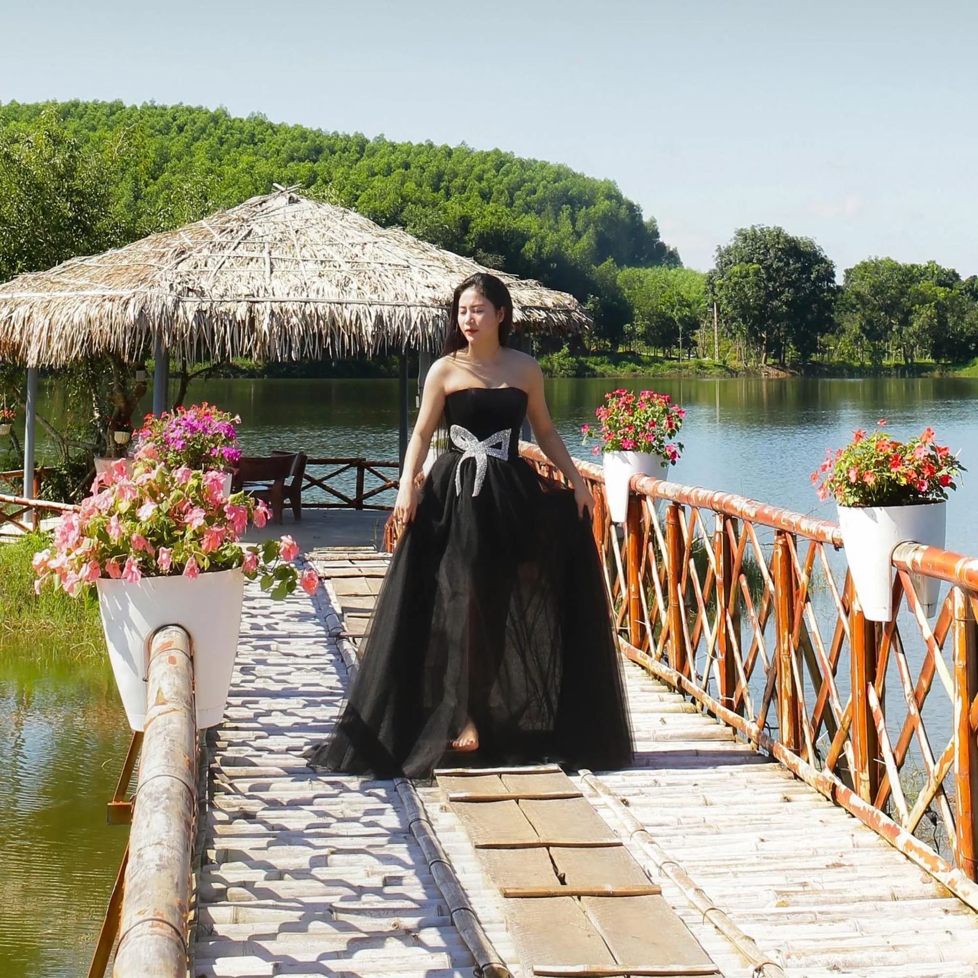 Natural landscape in KHU DU LỊCH SINH THÁI HÒN MÁT