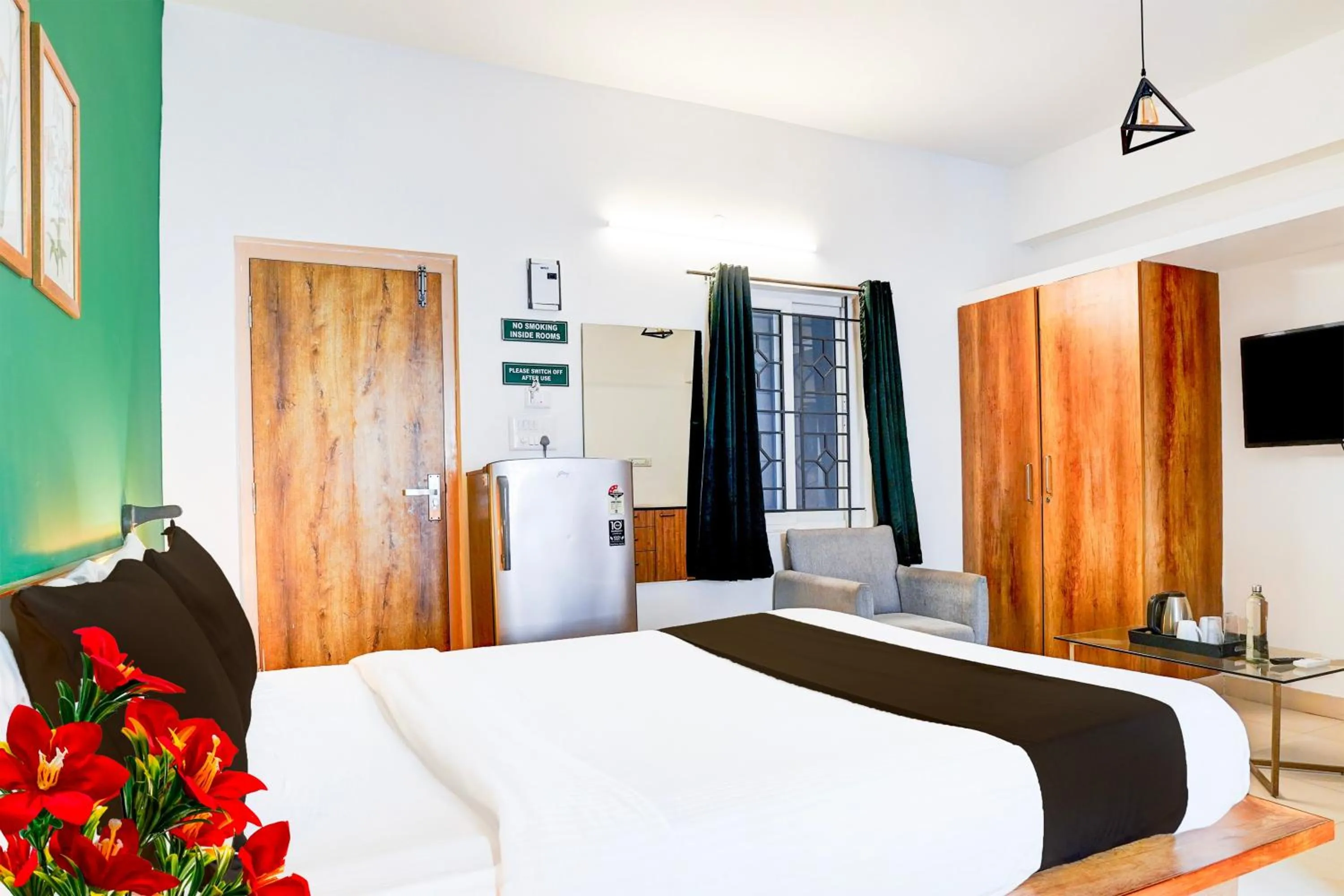 Bedroom, Bed in Super Collection O Sarjapura Road Kasavanahalli