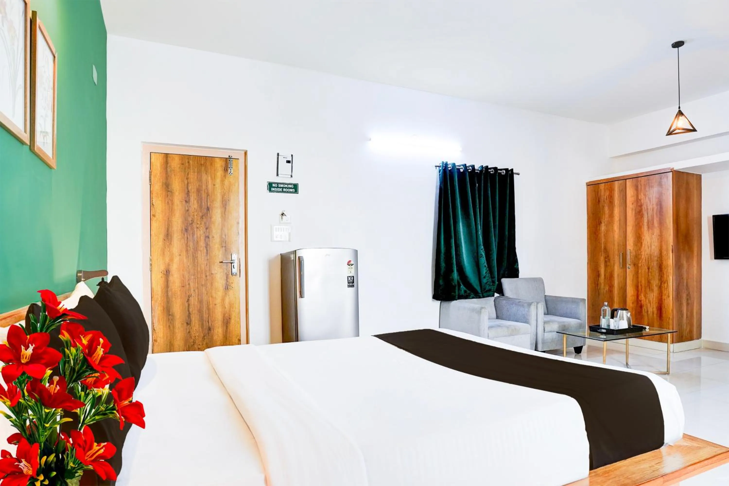 Bedroom, Bed in Super Collection O Sarjapura Road Kasavanahalli