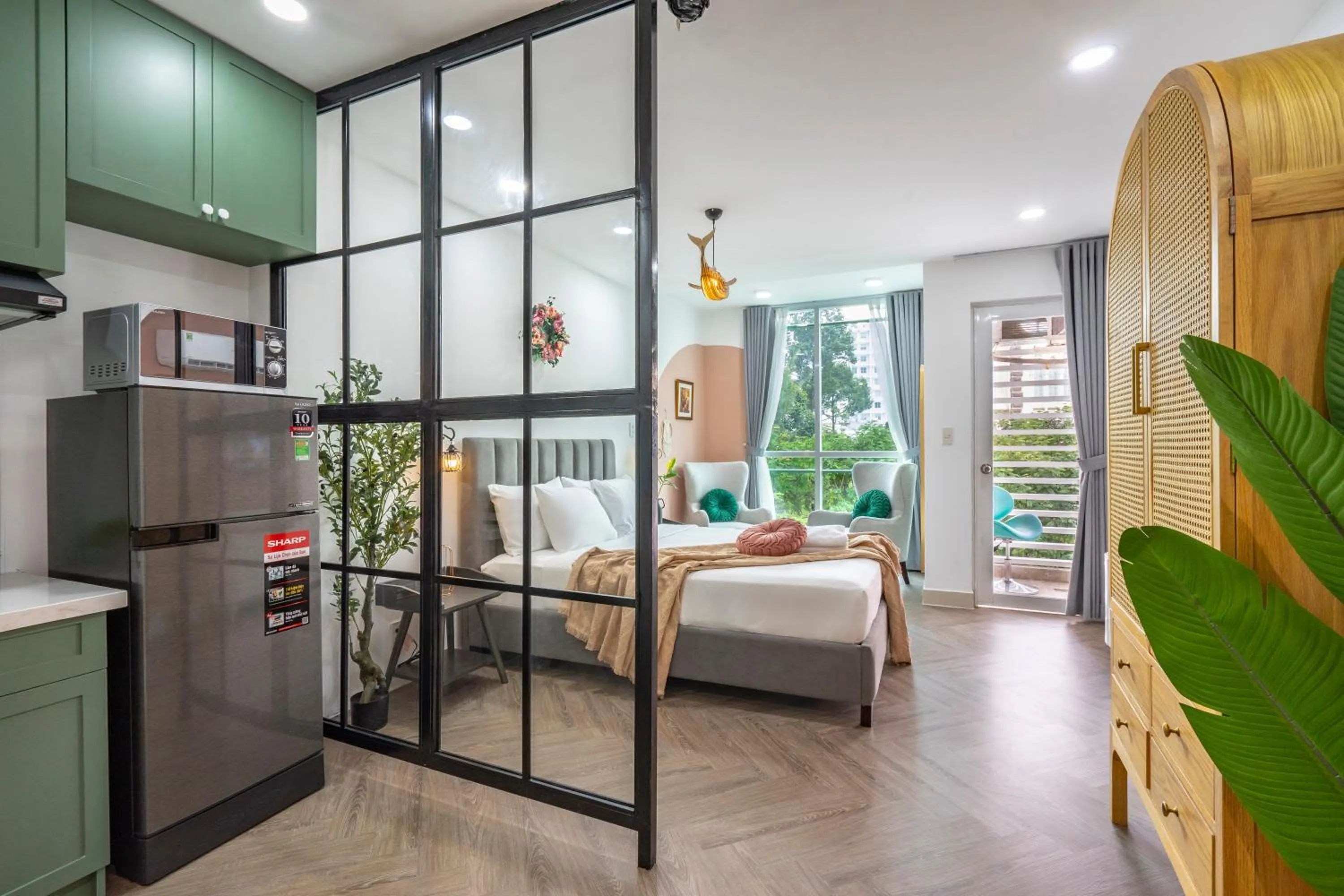 Photo of the whole room, Bed in SAZI Church View Home - Free Nails HairWash