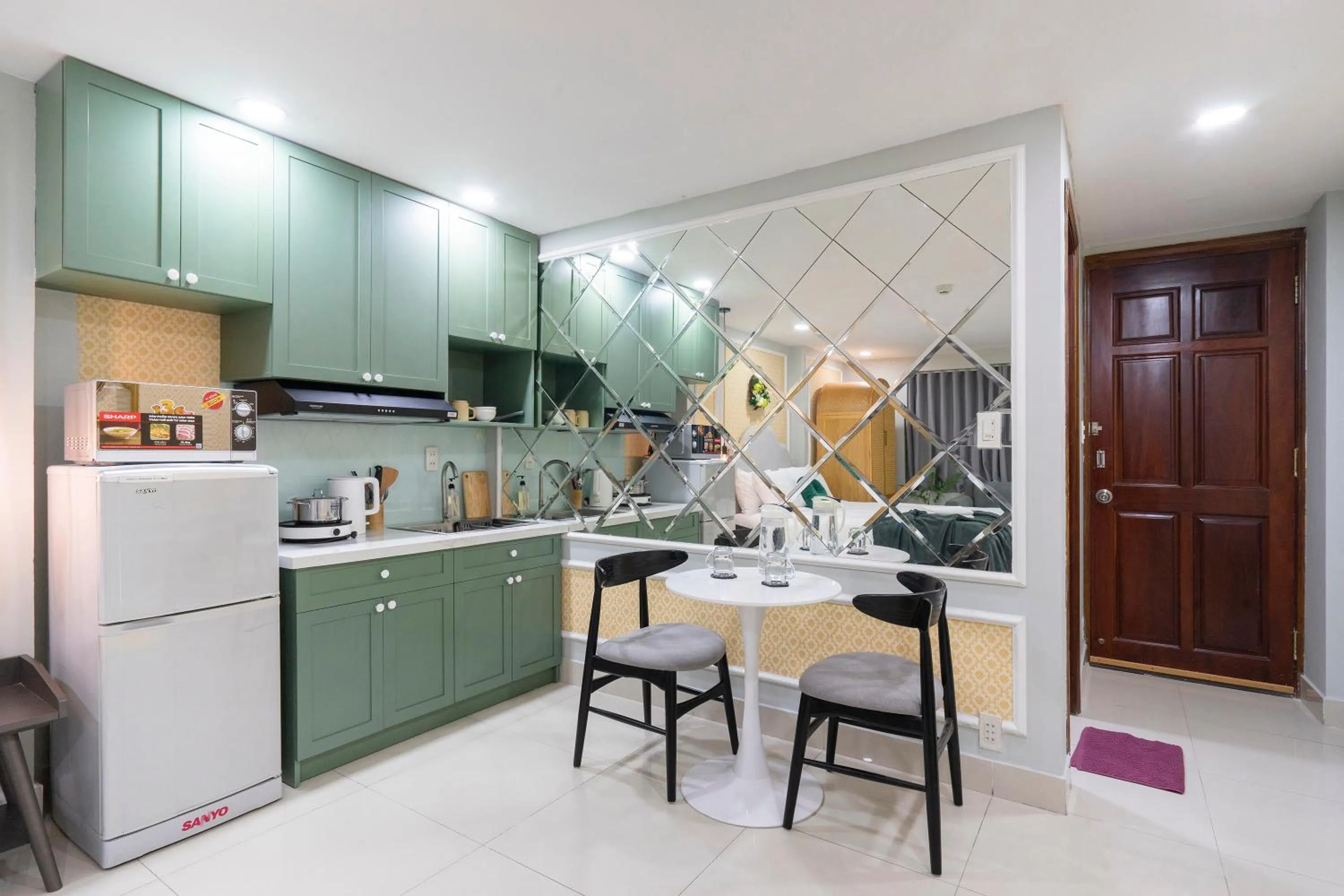 Kitchen or kitchenette in SAZI Church View Home - Free Nails HairWash