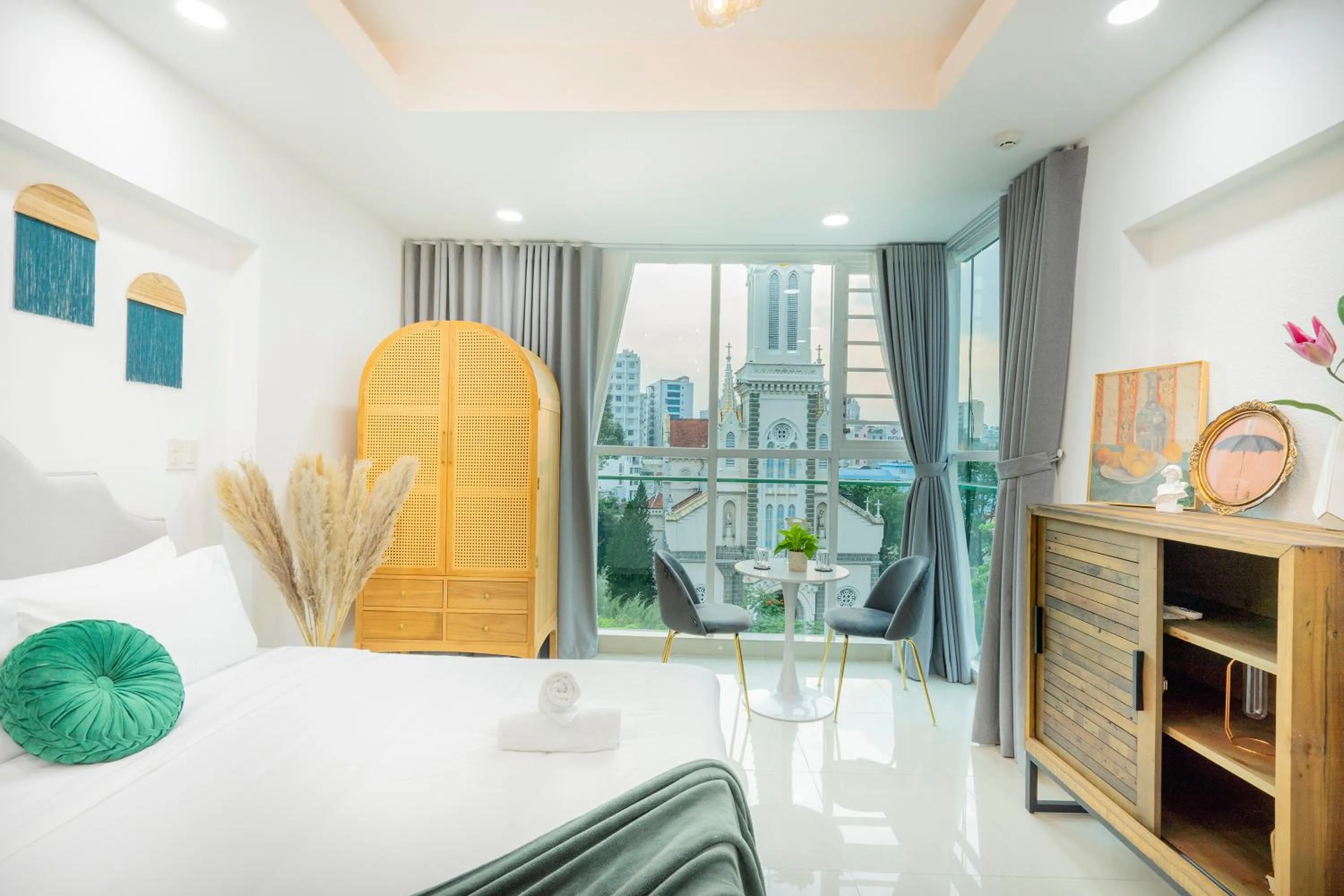 View (from property/room), Bed in SAZI Church View Home - Free Nails HairWash