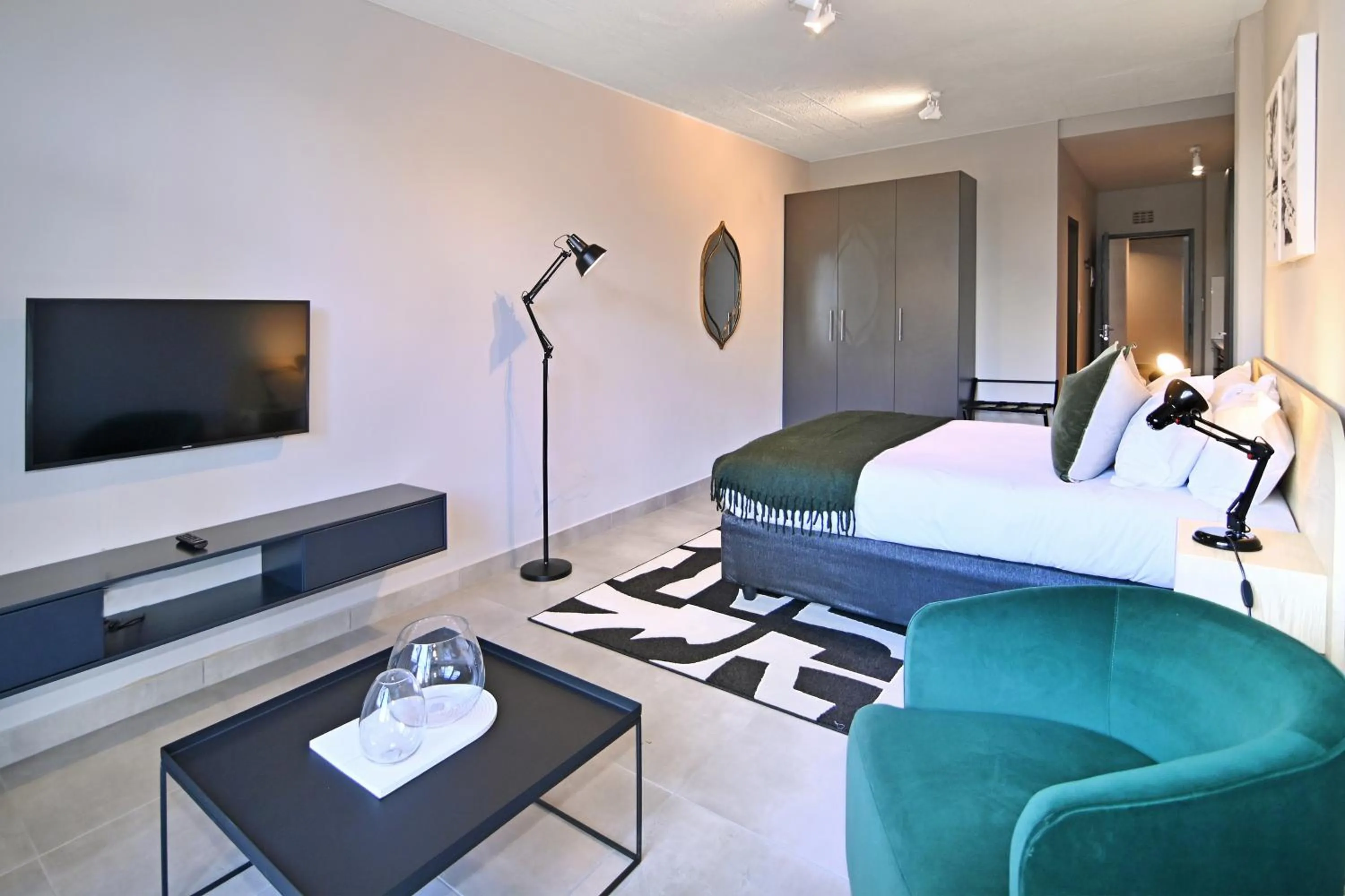 TV and multimedia, Bed in Circa Aparthotel by Totalstay