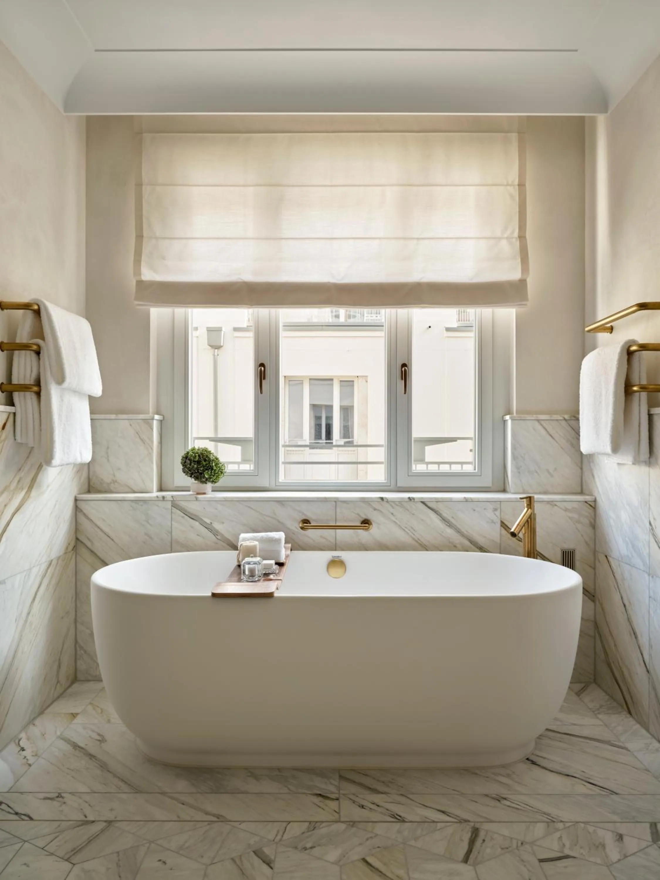 Bathroom, Bed in Rosewood Munich