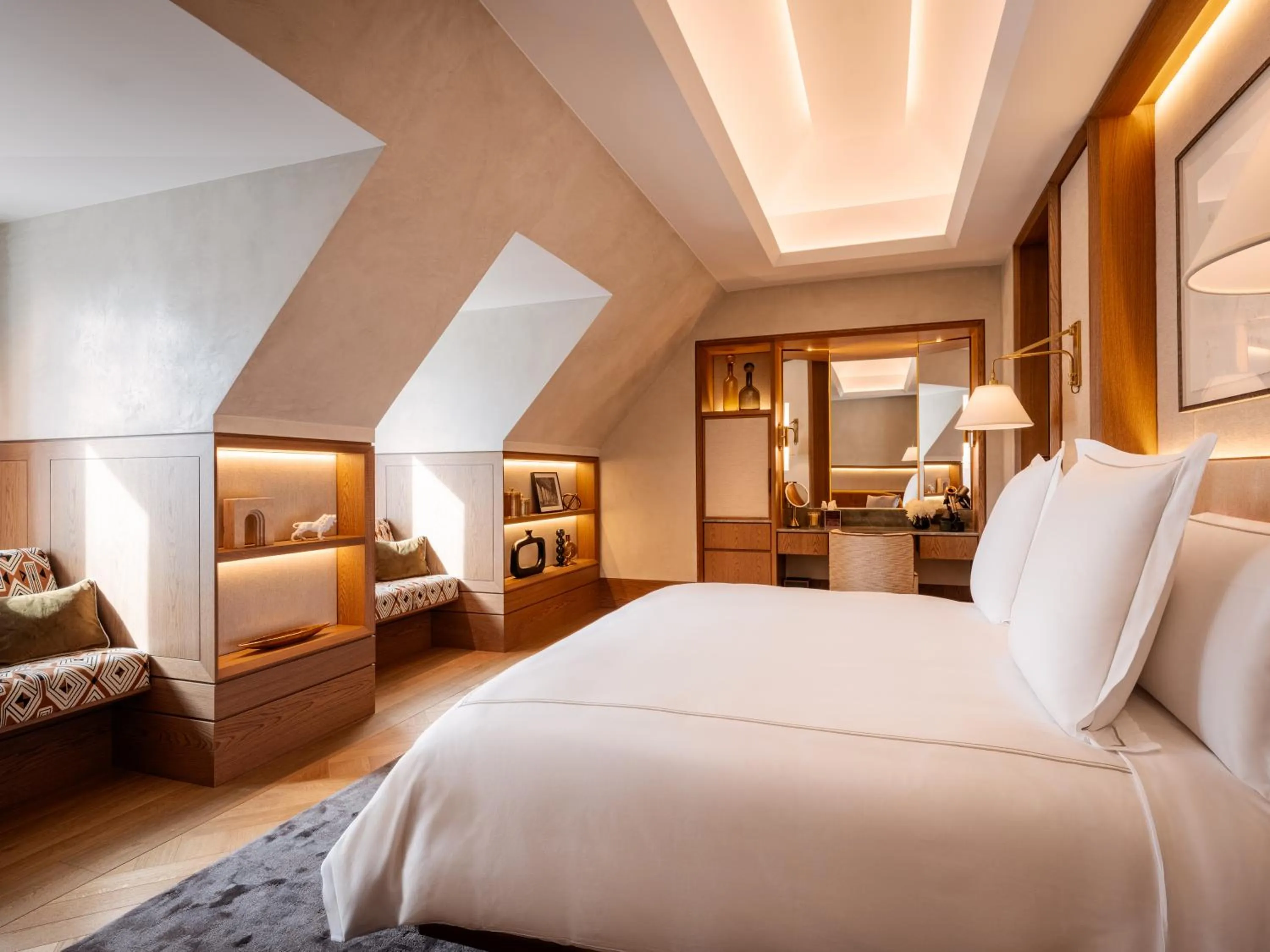 Bed in Rosewood Munich