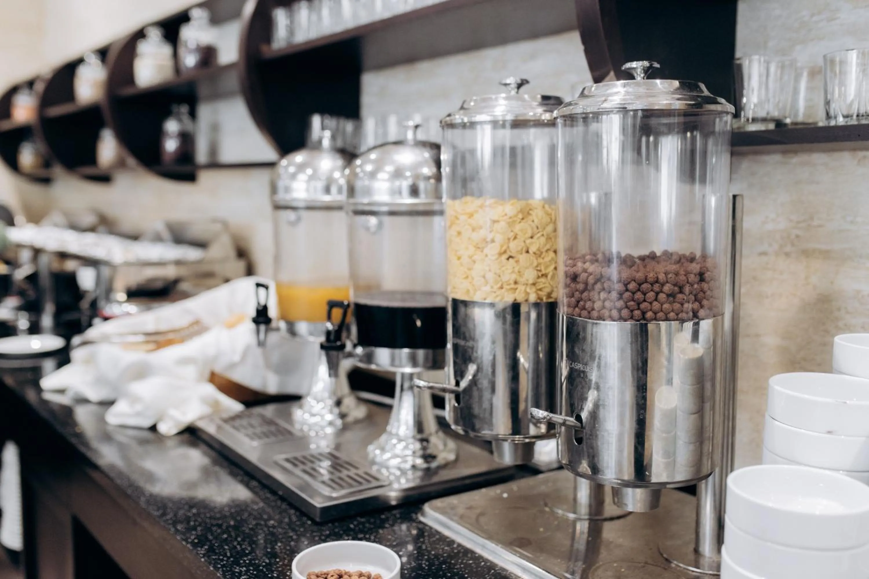 Coffee/tea facilities in The Diamond Hotel Baku