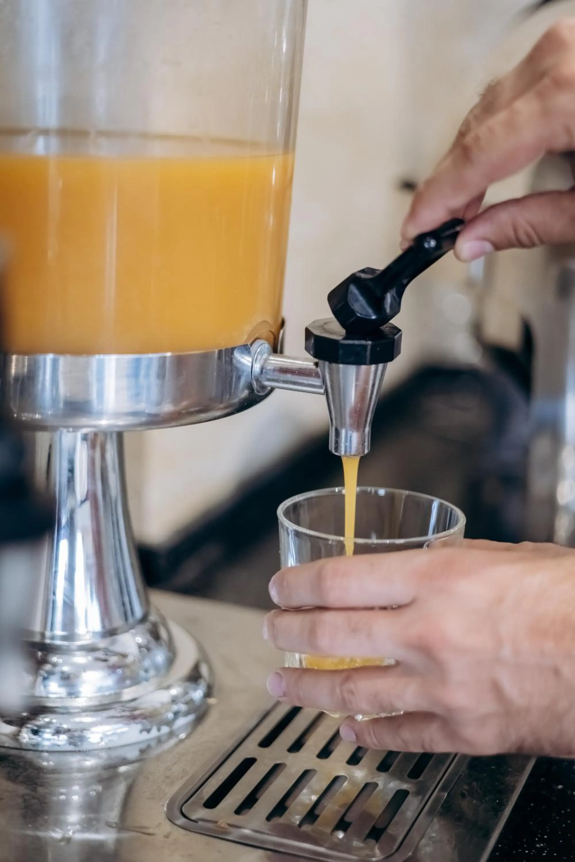 Buffet breakfast, Drinks in The Diamond Hotel Baku