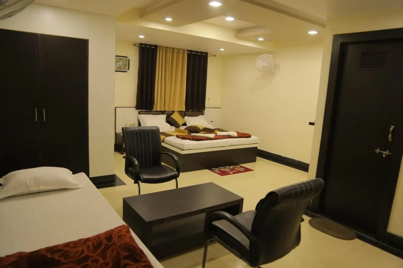 Bed in Venus Hotel 5 Minute Walking Distance from Dargah