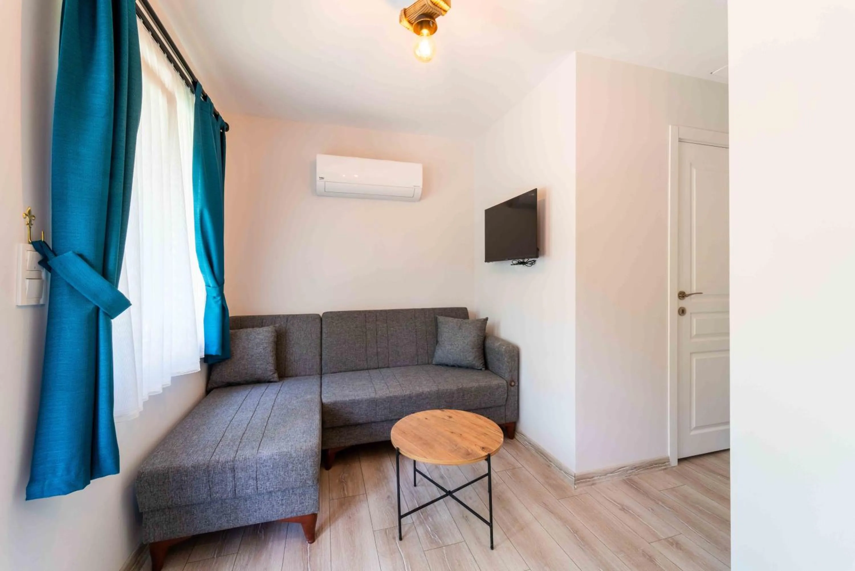 TV and multimedia in Kamkat Otel