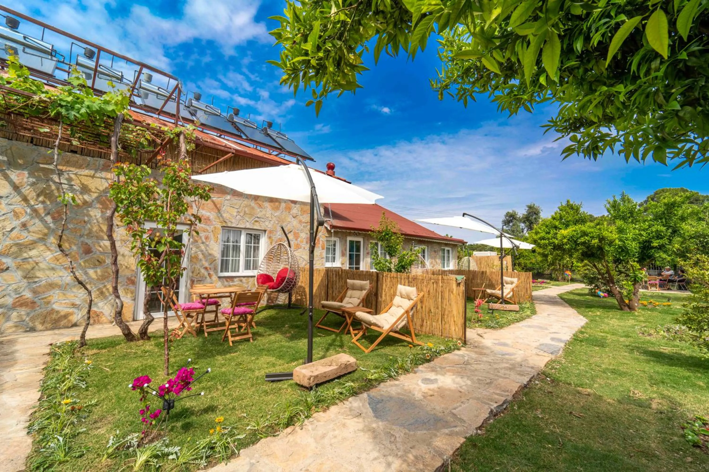 Garden in Kamkat Otel