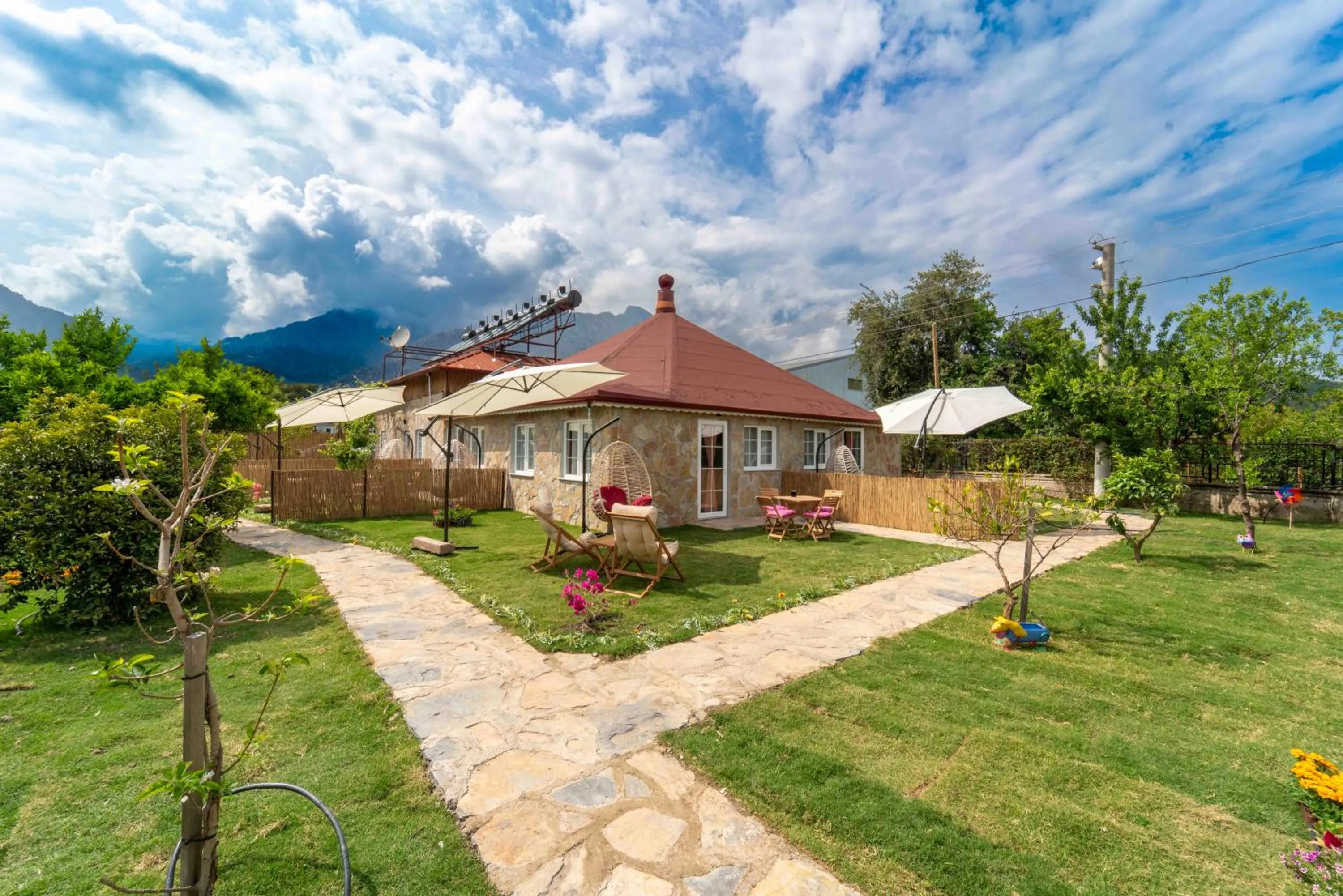 Garden in Kamkat Otel