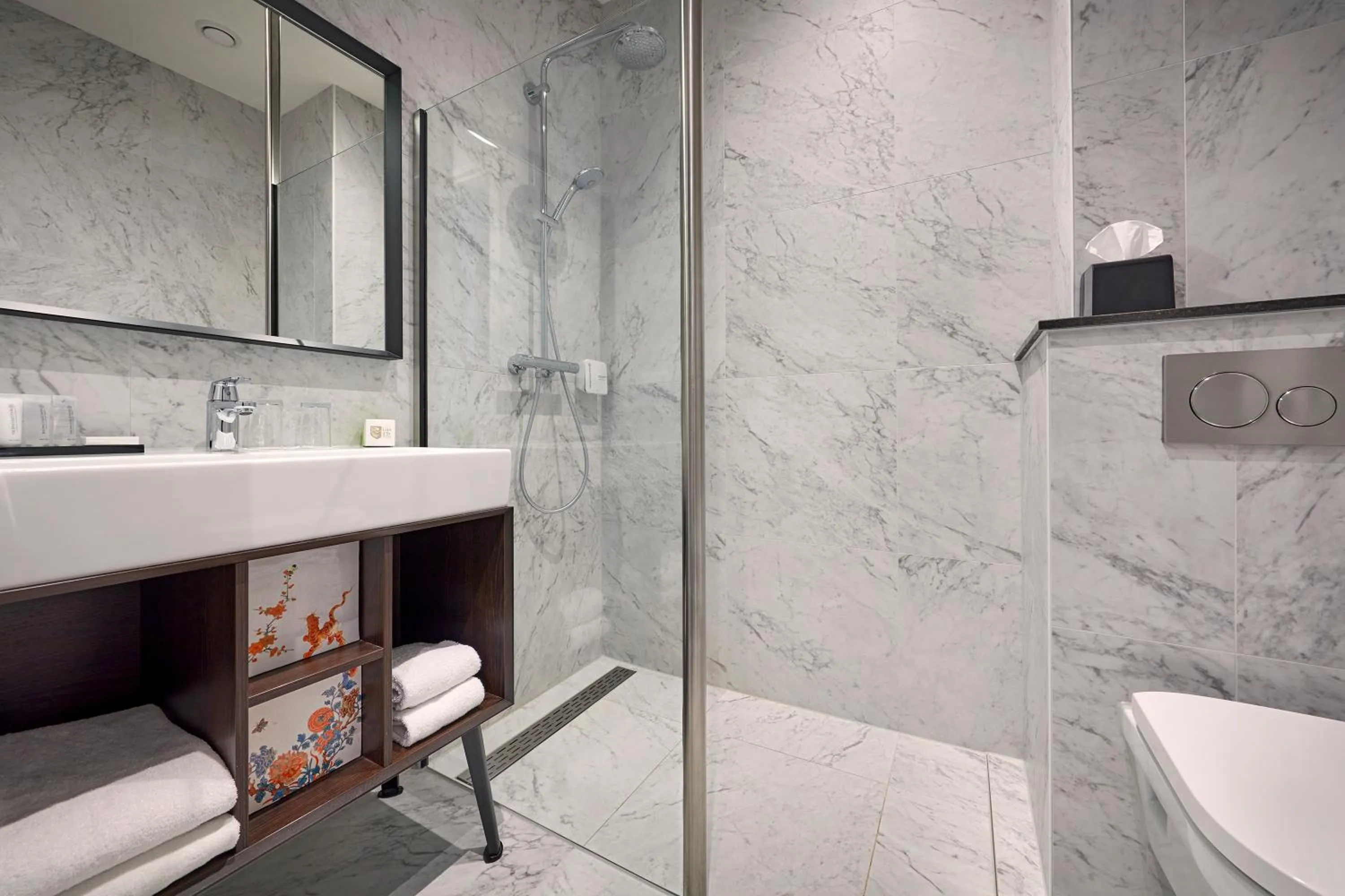 Bathroom in Hotel Lion D'Or