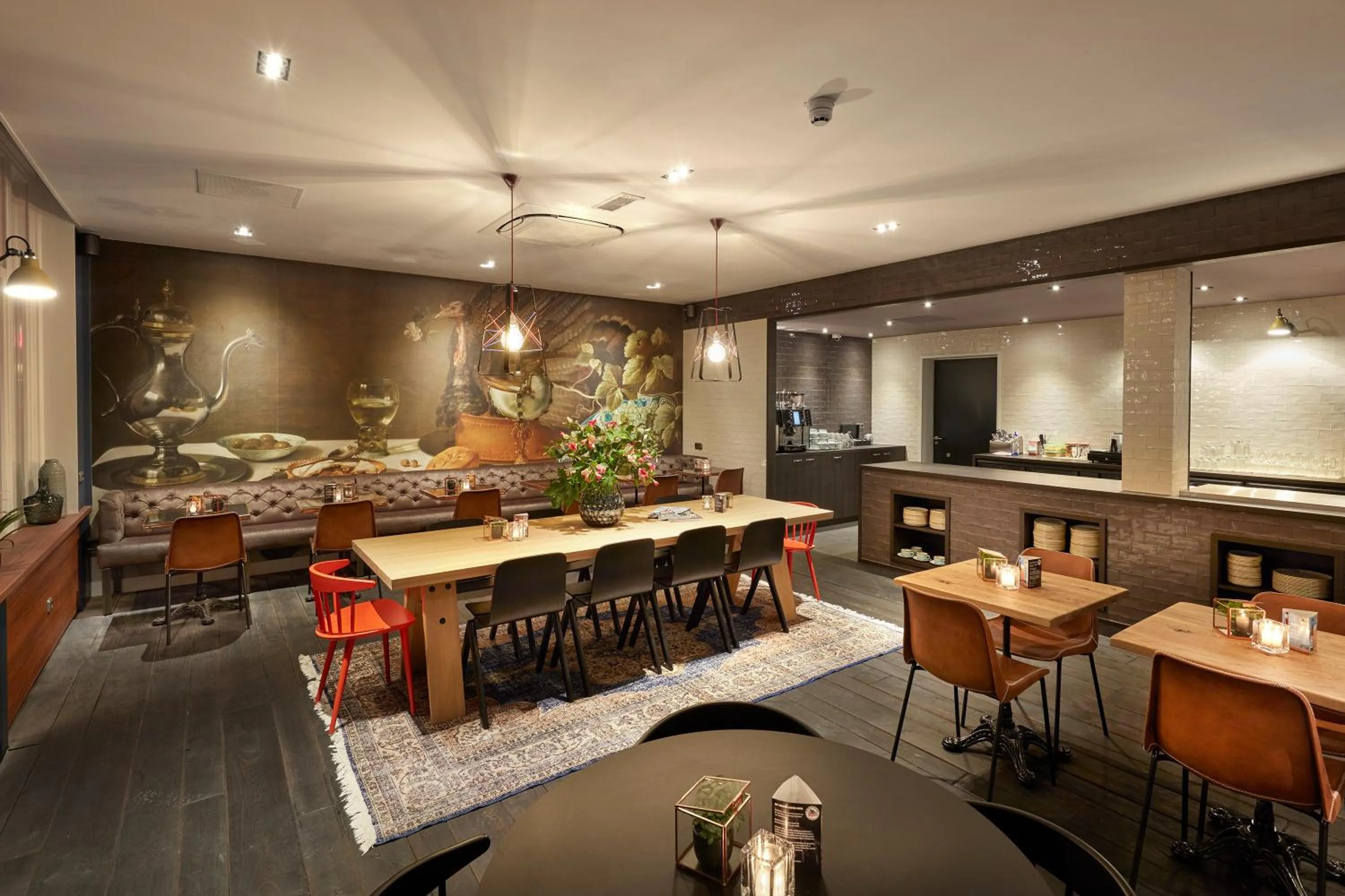 Communal lounge/ TV room in Hotel Lion D'Or