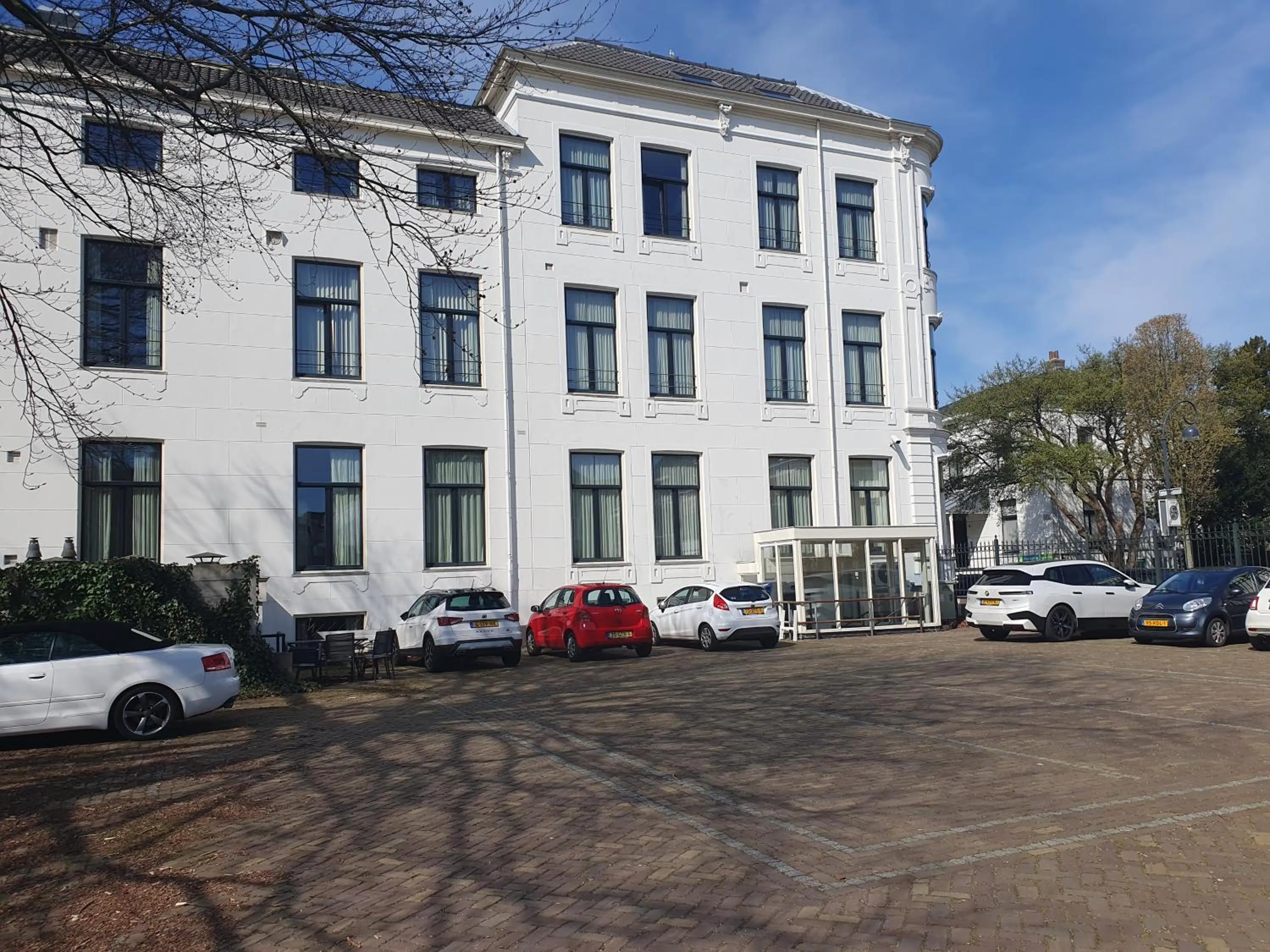 Parking in Hotel Lion D'Or