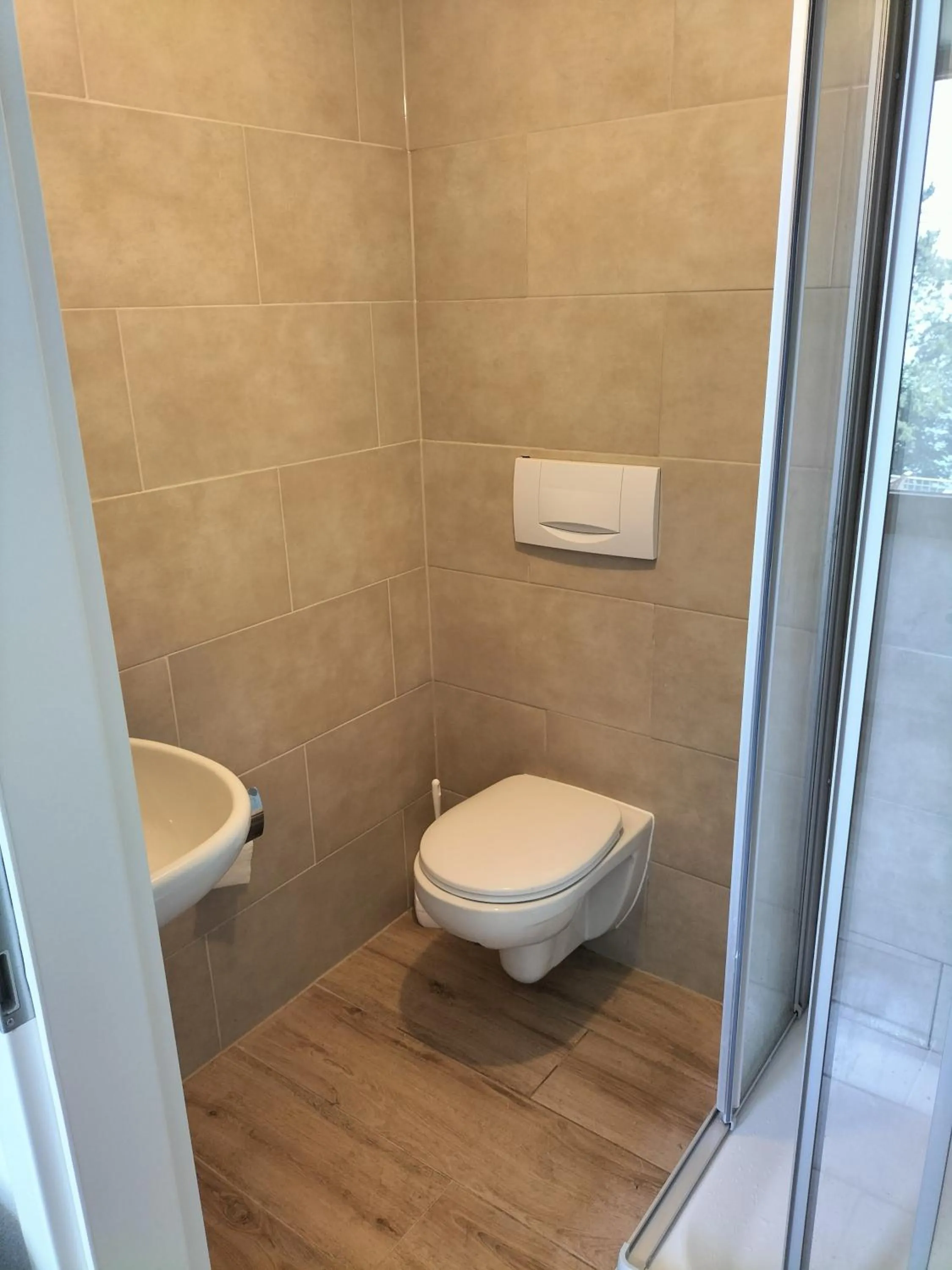 Toilet in Castle view