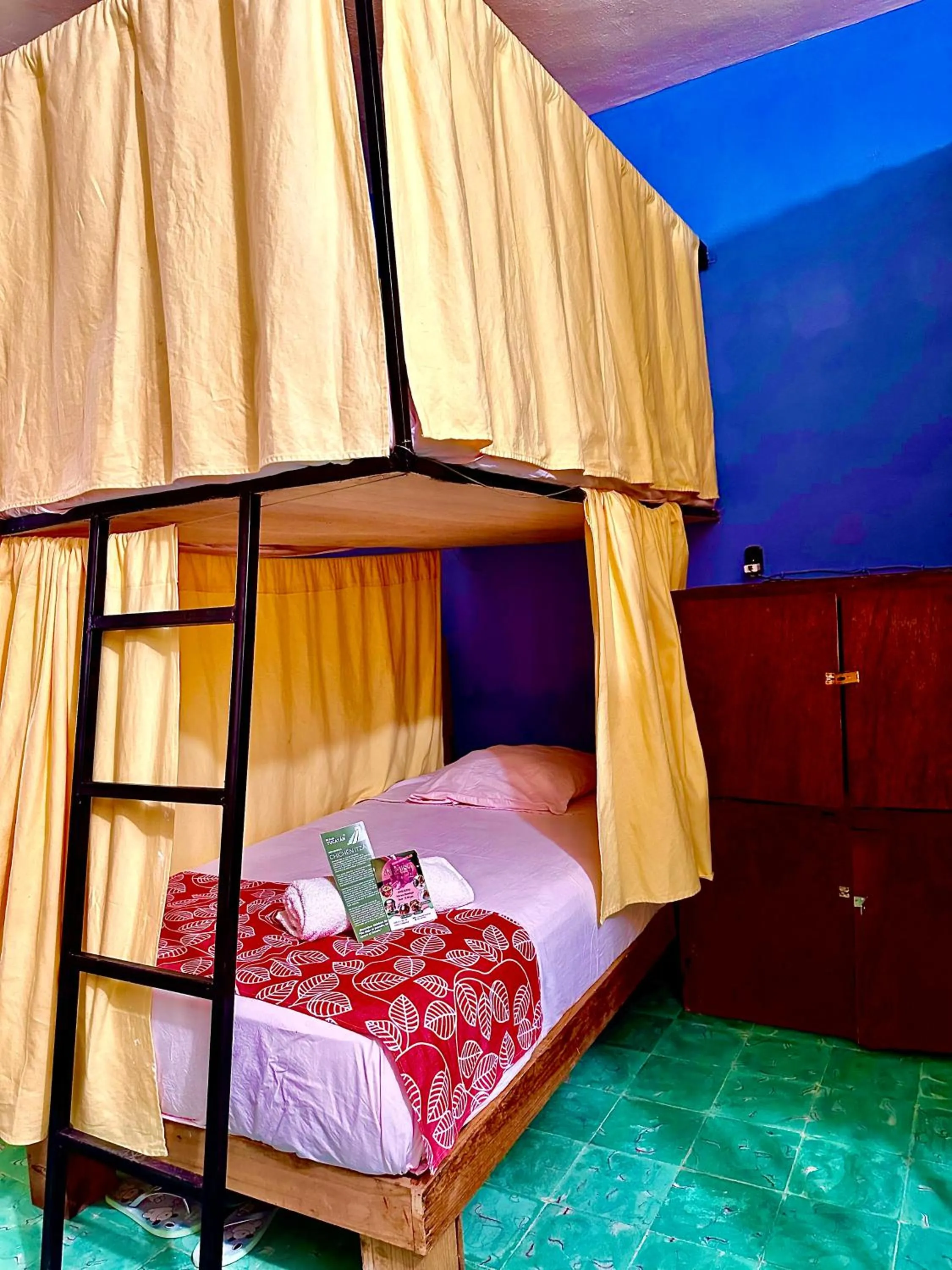 Bed in Guacamayas Hostel and Social Laundry