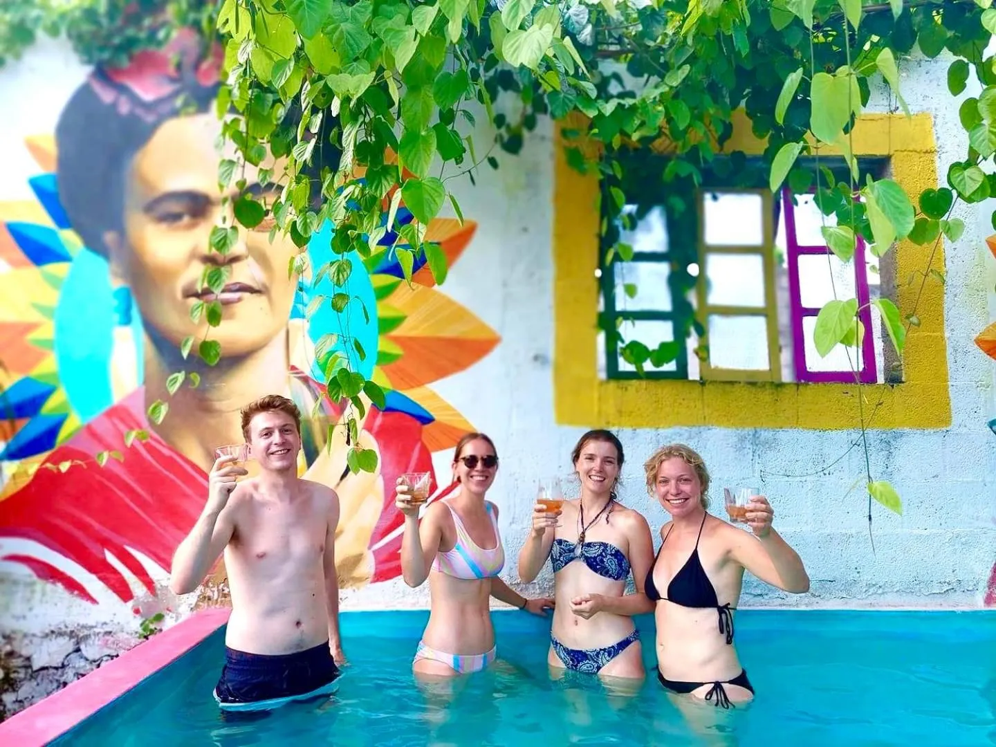 Swimming pool in Guacamayas Hostel and Social Laundry