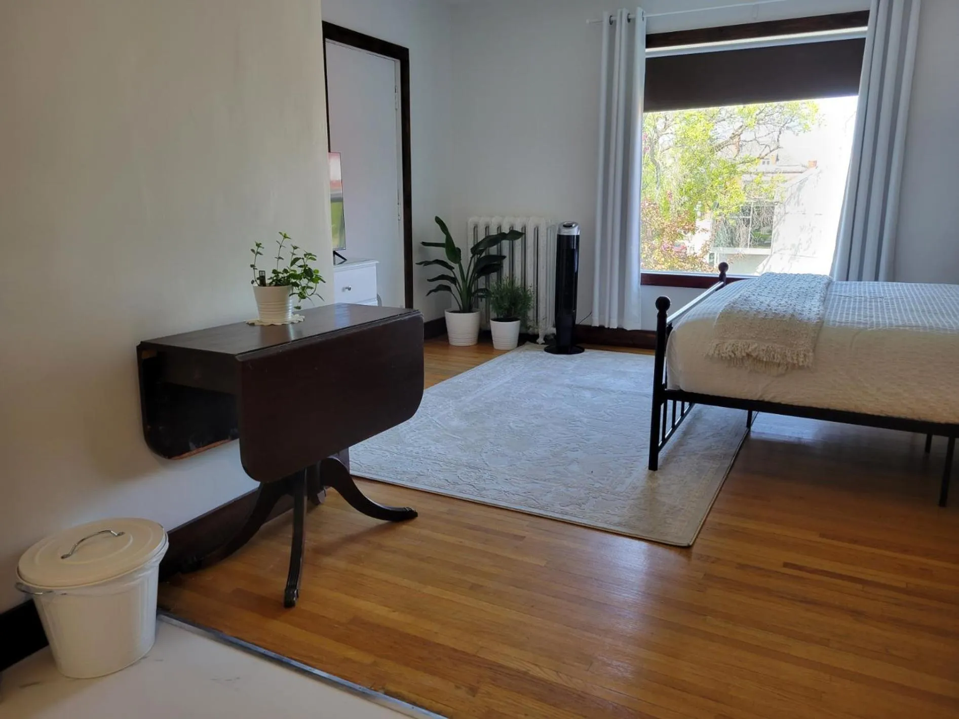 Photo of the whole room, Bed in Stone House Kenora