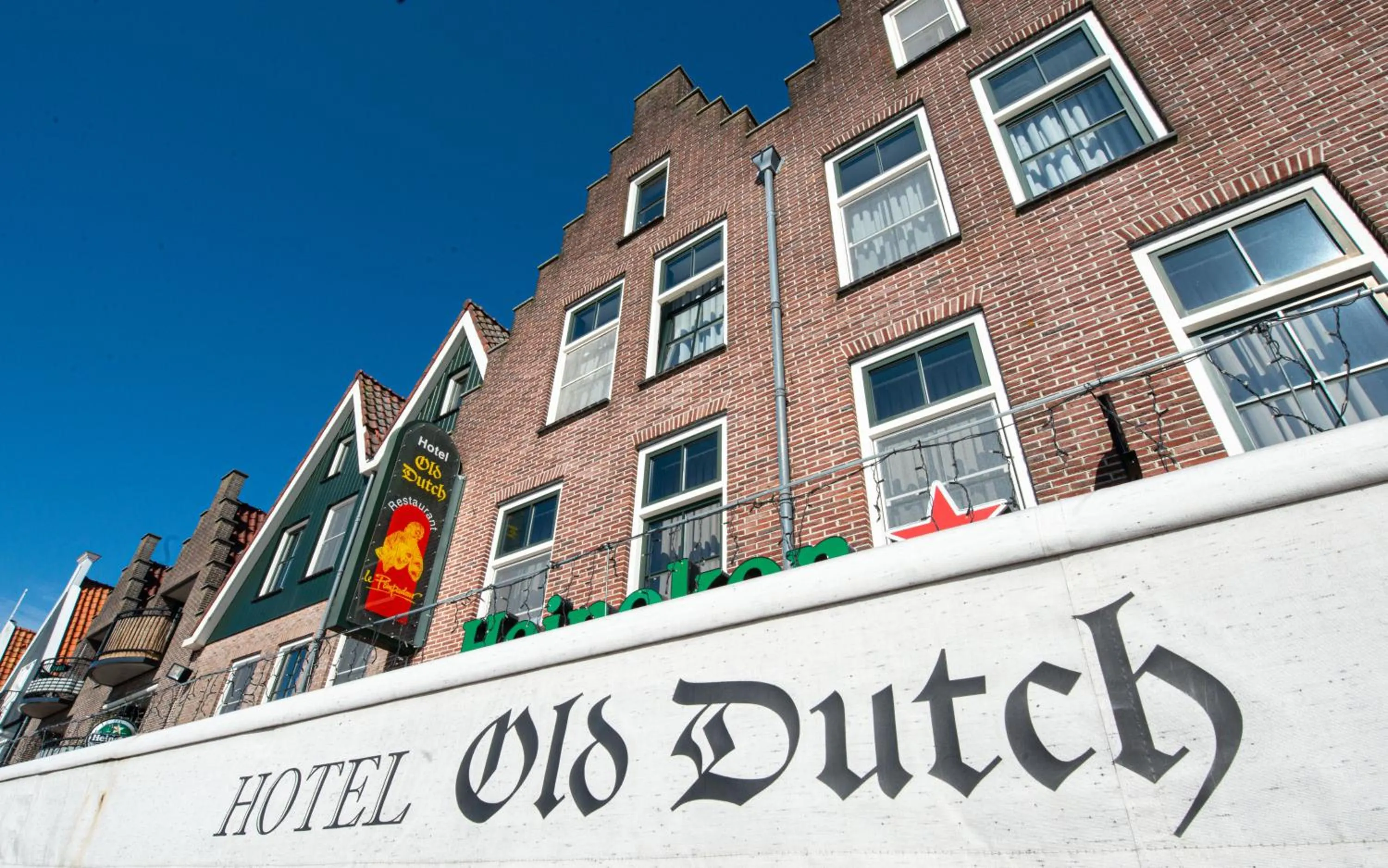 Property building in Hotel Old Dutch
