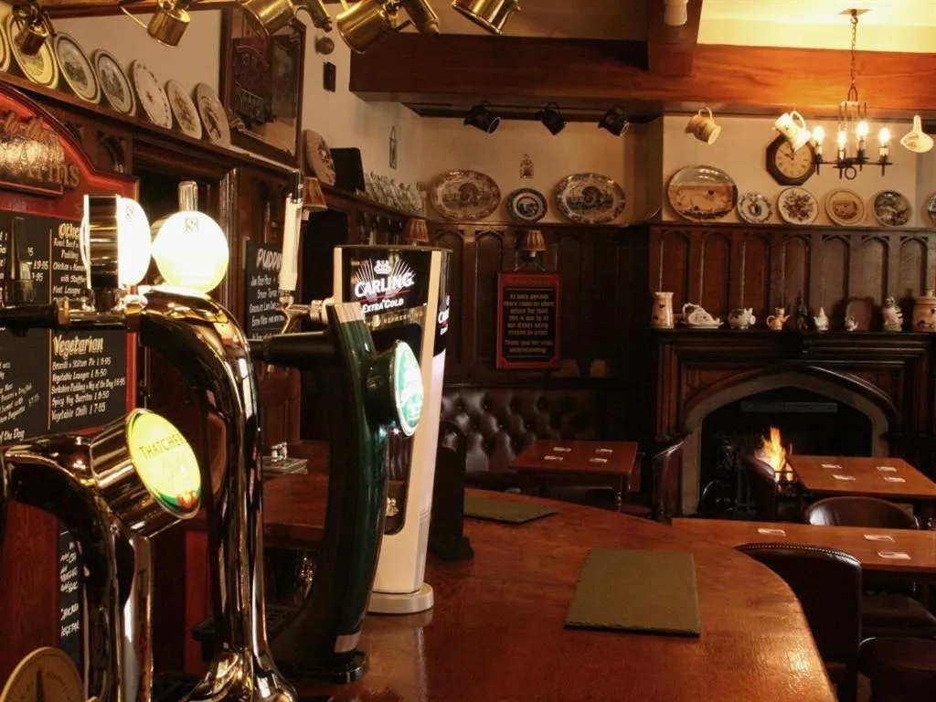 Lounge or bar in Masons Arms