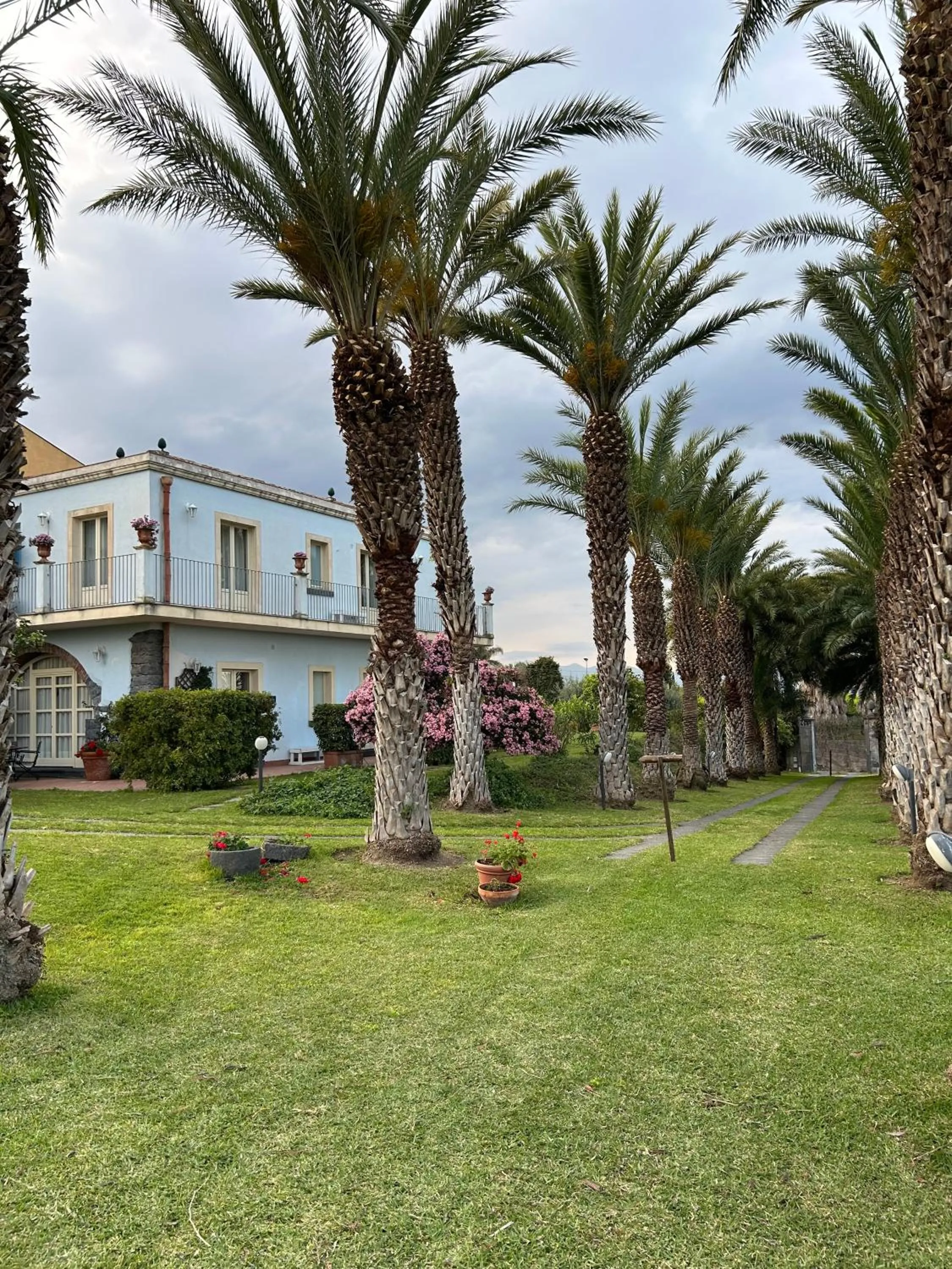 Garden in Torre Archirafi Resort