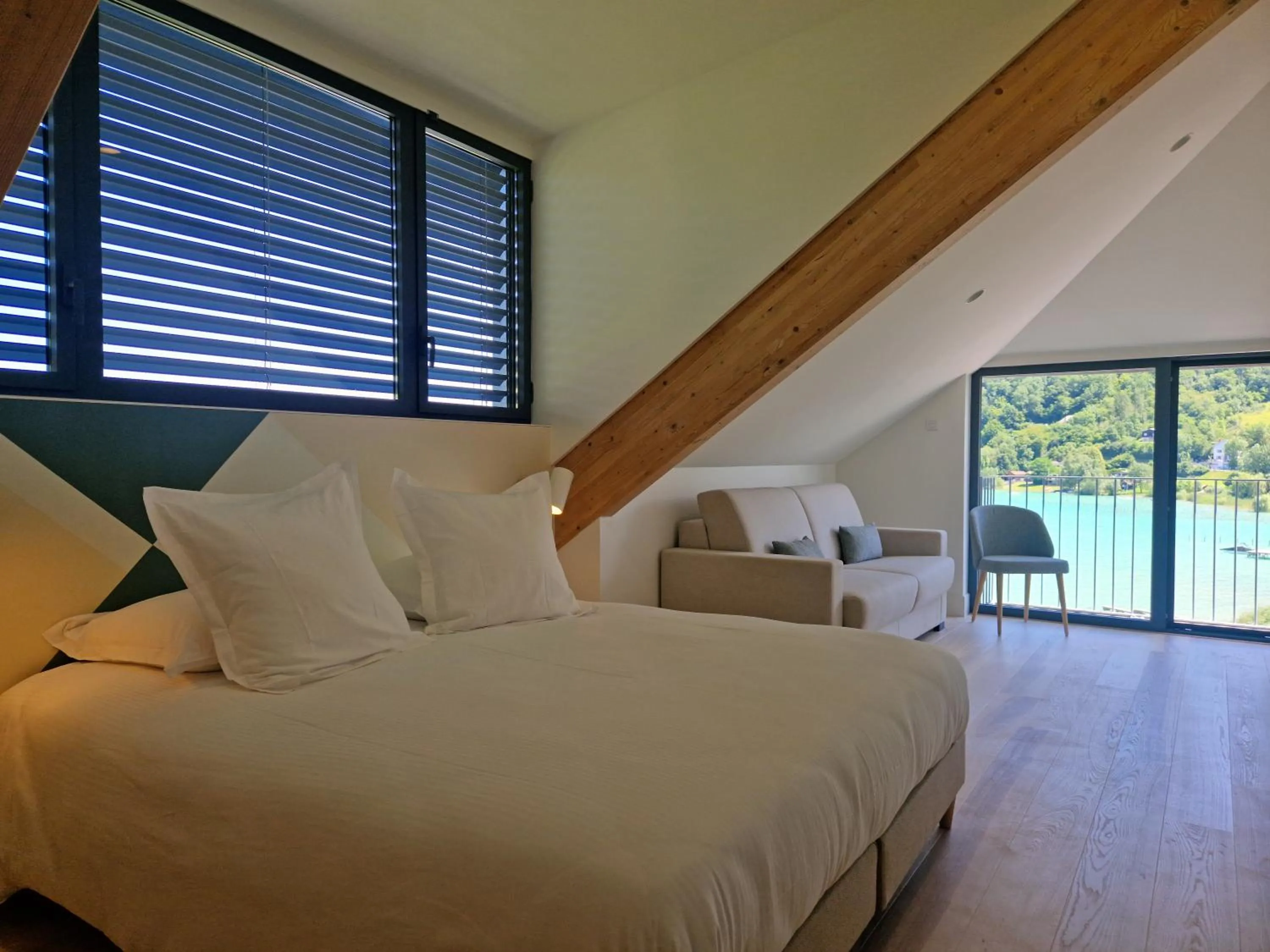 Photo of the whole room, Bed in Beau Rivage