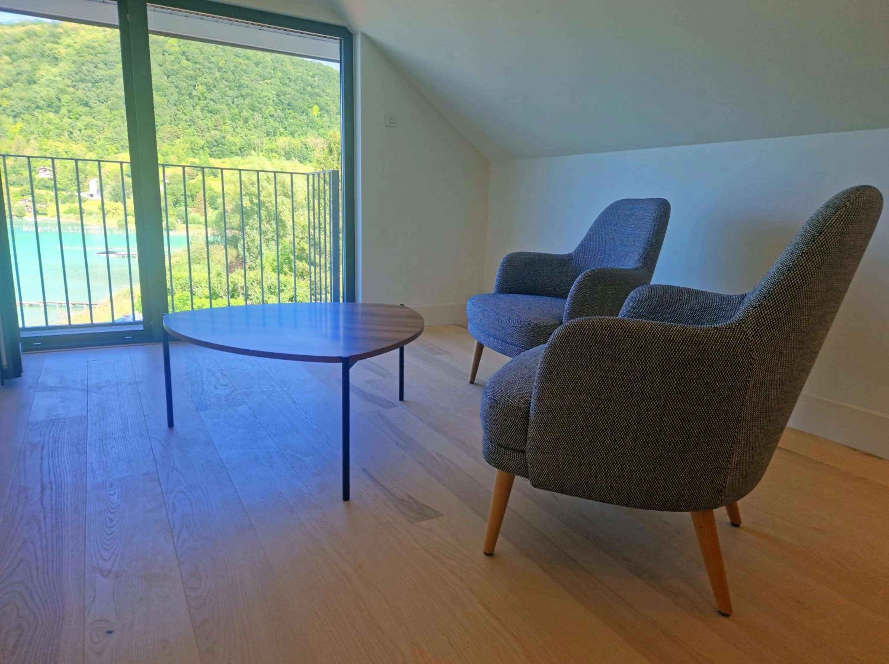 Seating area in Beau Rivage