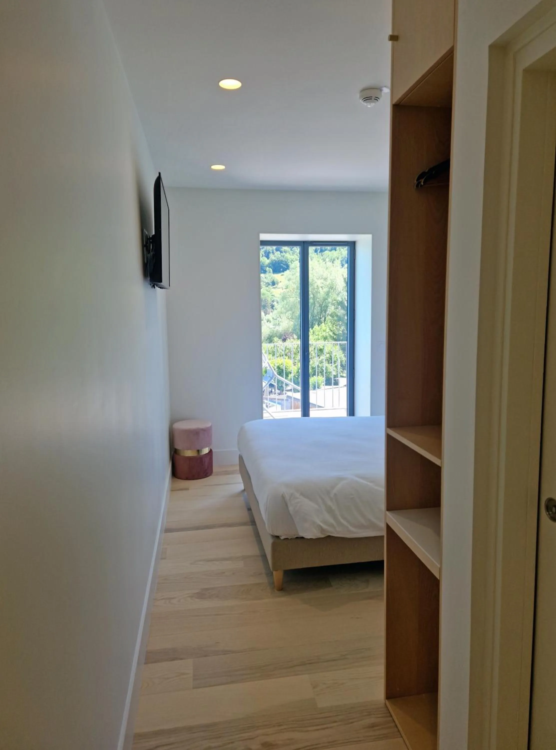 Photo of the whole room, Bed in Beau Rivage