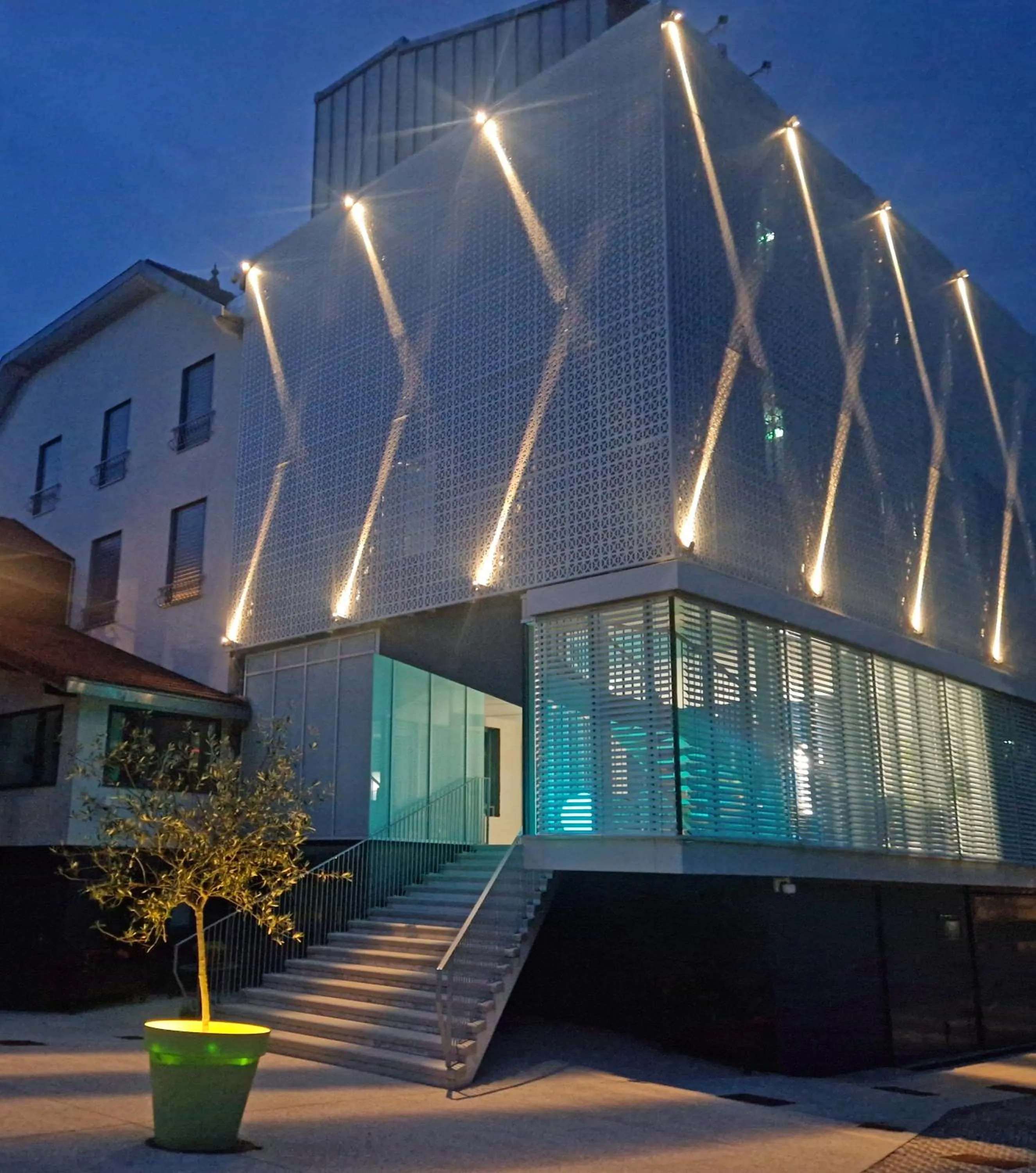 Facade/entrance in Beau Rivage